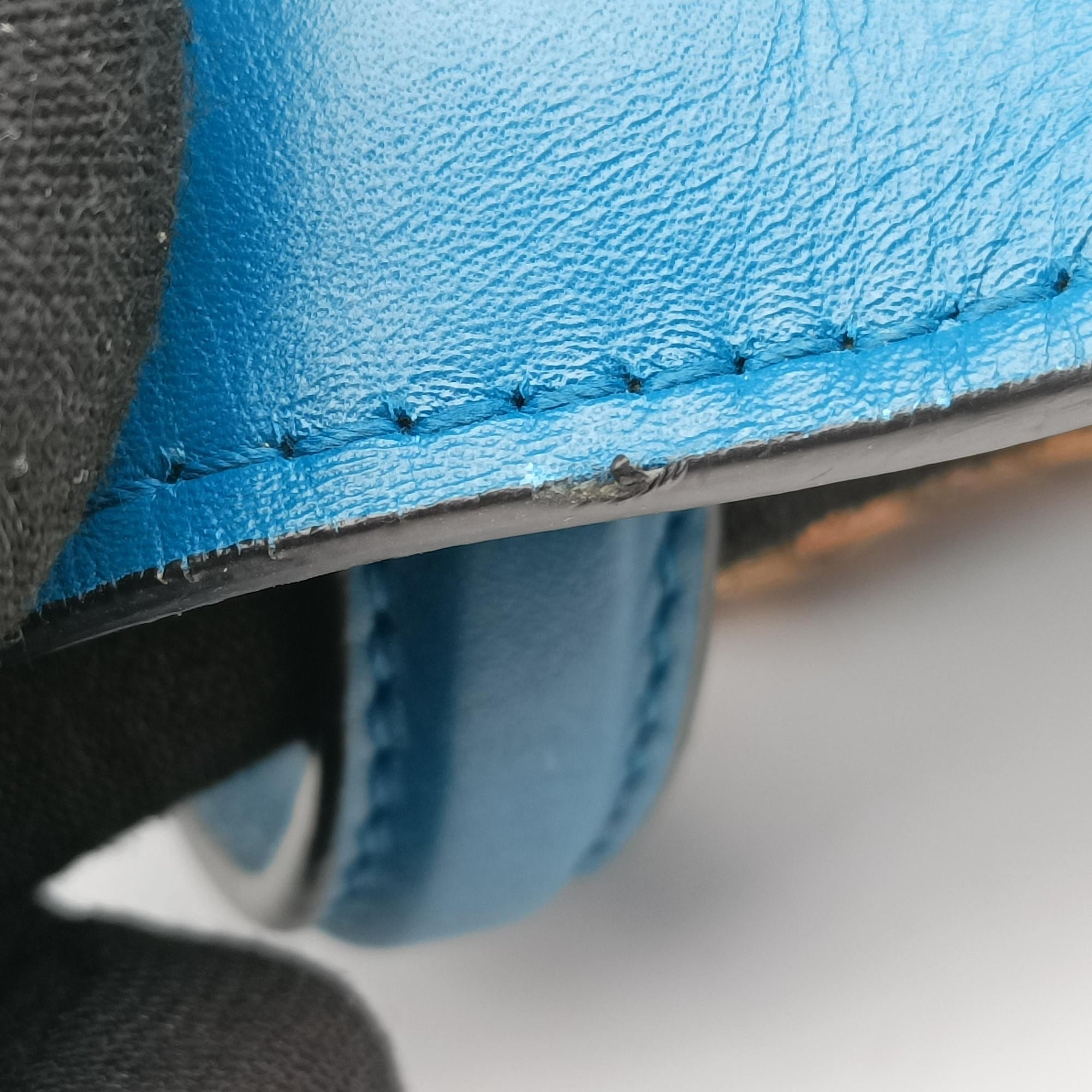 SERPENTI FOREVER Blue Leather MM.F15.39209セルペンティ フォーエバー ブルー レザー MM.F15.39209