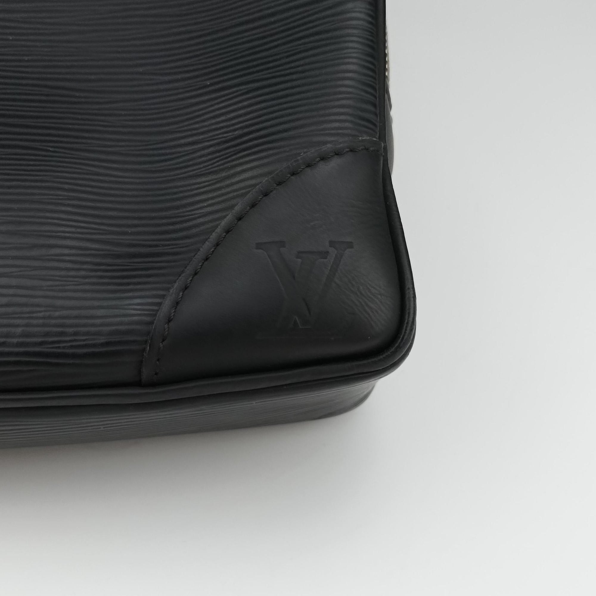 Porto Document Voyage Noir Epi M59162 BA3104ポルトドキュメントボヤージュ ノワール エピ M59162 BA3104