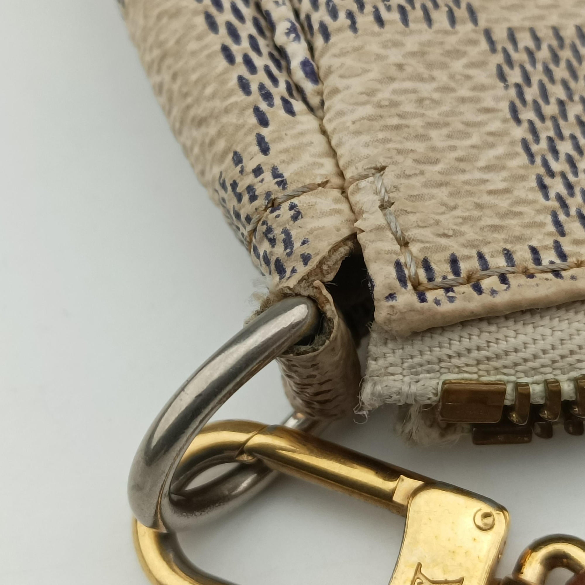 Mini Pochette Accessoires Azur Damier Canvas N58010 CA1098ミニポシェットアクセソワール アズール ダミエキャンバス N58010 CA1098
