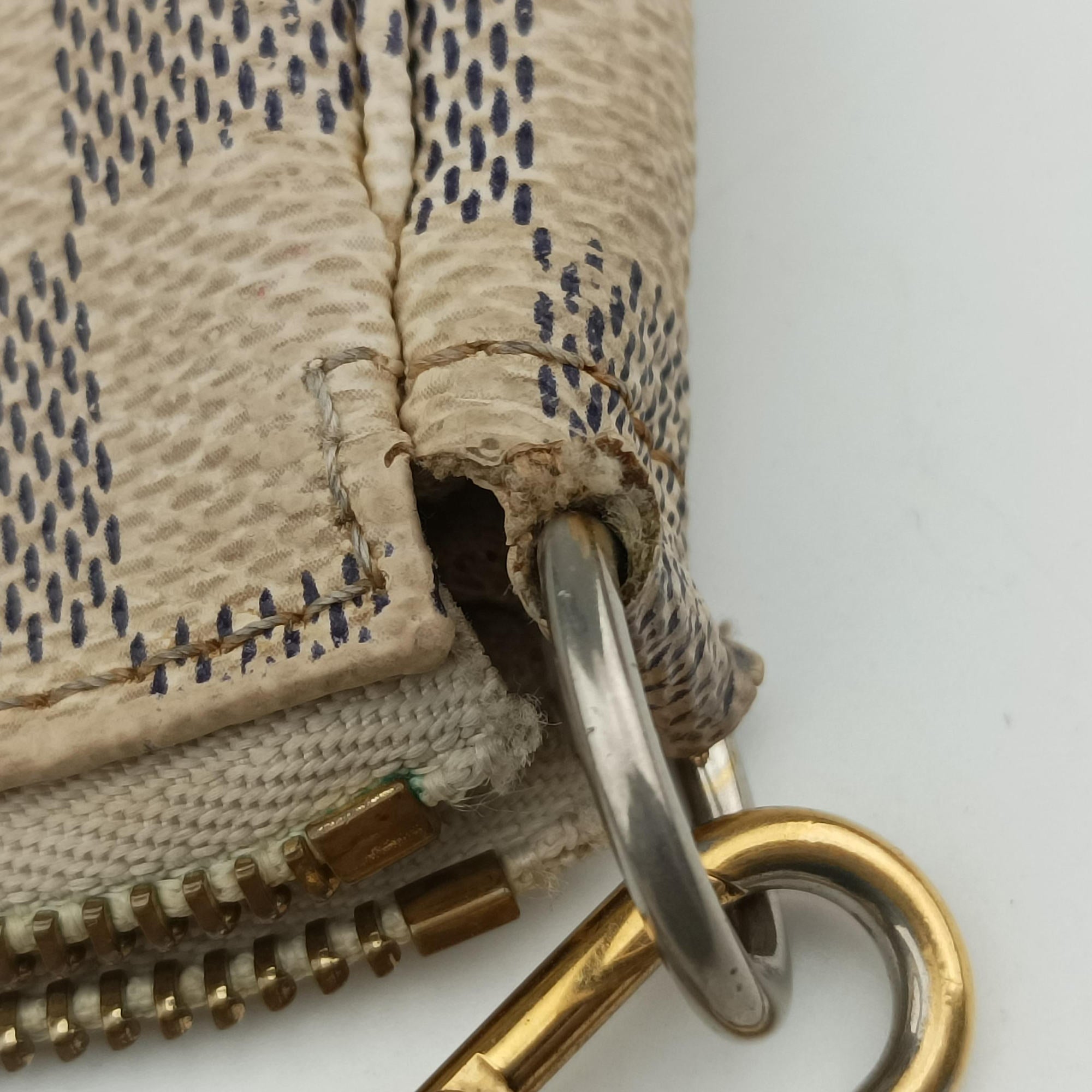 Mini Pochette Accessoires Azur Damier Canvas N58010 CA1098ミニポシェットアクセソワール アズール ダミエキャンバス N58010 CA1098