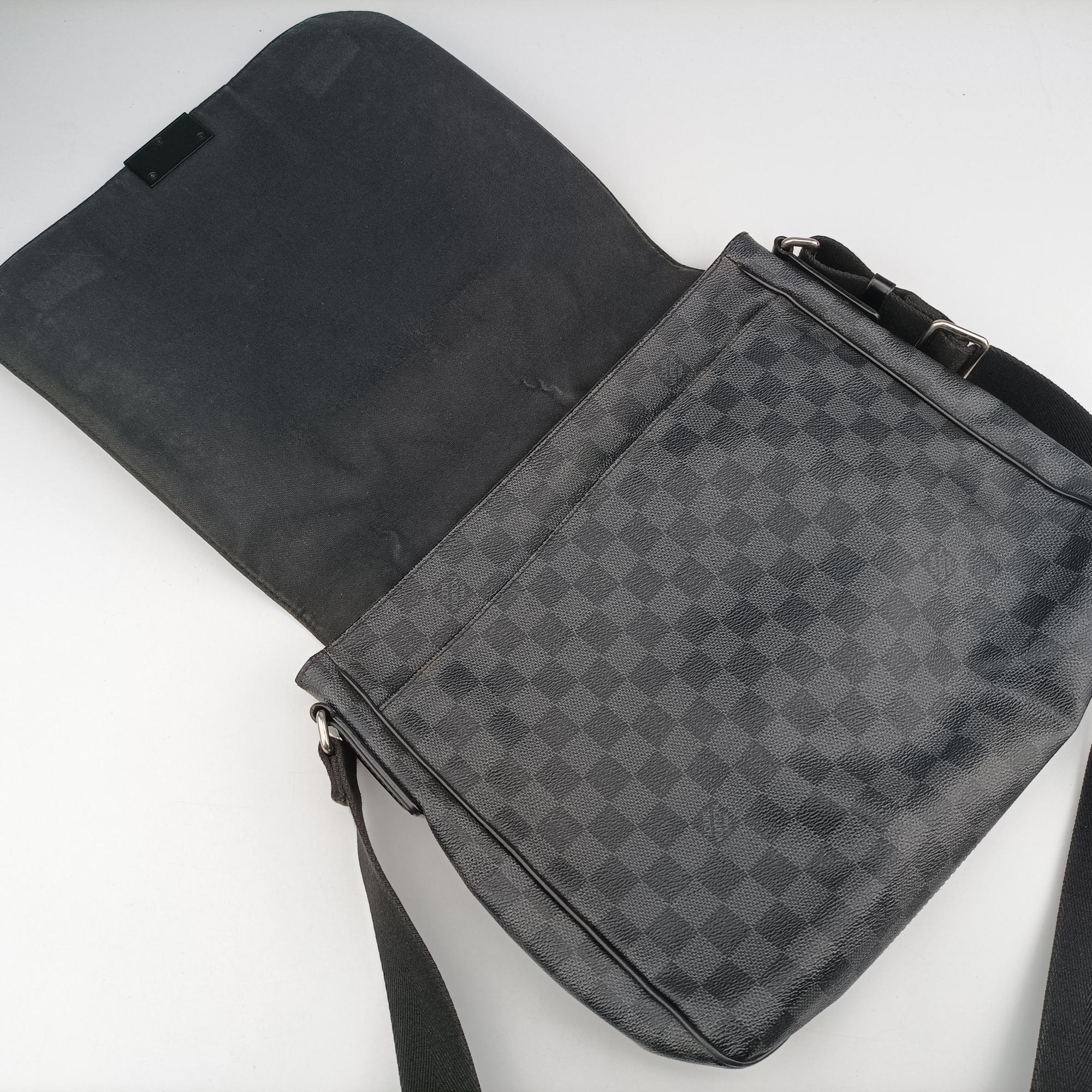District MM Noir Damier GRAPHITE N41272 CA2173ディストリクトMM ノワール ダミエ グラフィット N41272 CA2173