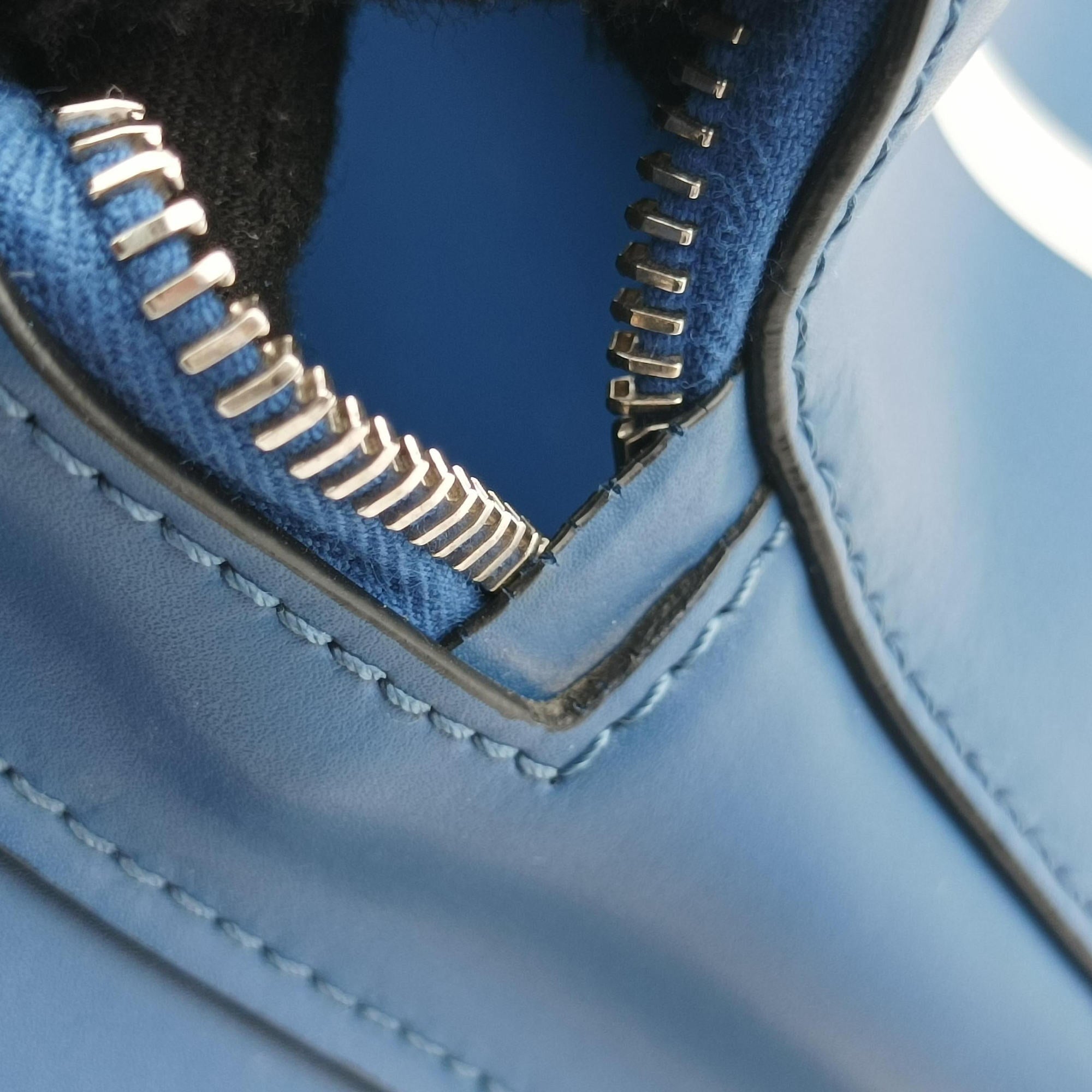 VLTN Print Blue Leather VLTN プリント ブルー レザー