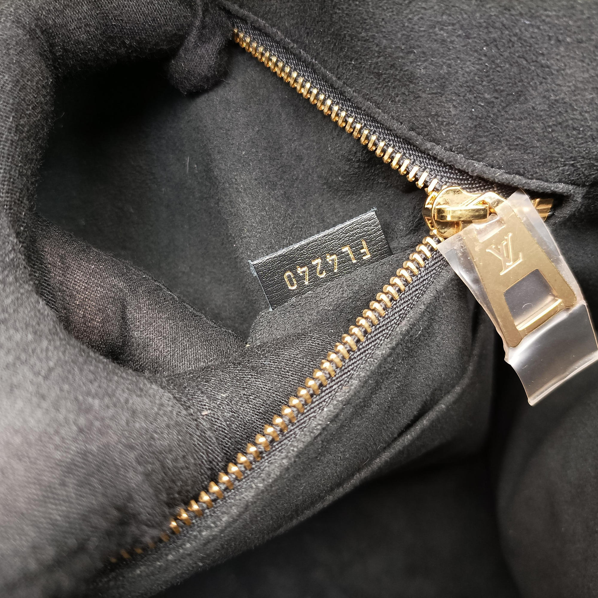 SINCE1854 On the Go GM Black×White jacquard canvas x leather M57207 FL4240 IC ChipSINCE1854 オンザゴーGM ブラック×ホワイト ジャガードキャンバス×レザー M57207 FL4240 ICチップ