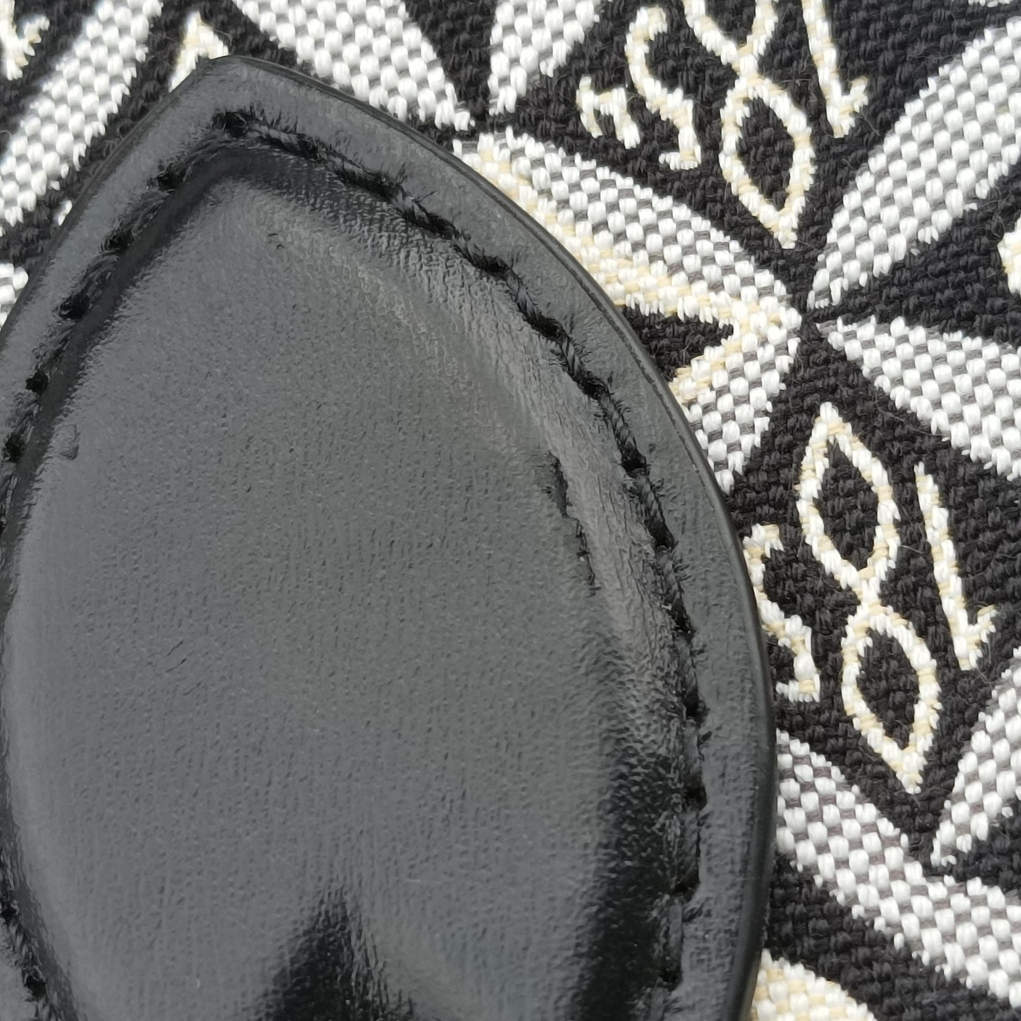 SINCE1854 On the Go GM Black×White jacquard canvas x leather M57207 FL4240 IC ChipSINCE1854 オンザゴーGM ブラック×ホワイト ジャガードキャンバス×レザー M57207 FL4240 ICチップ