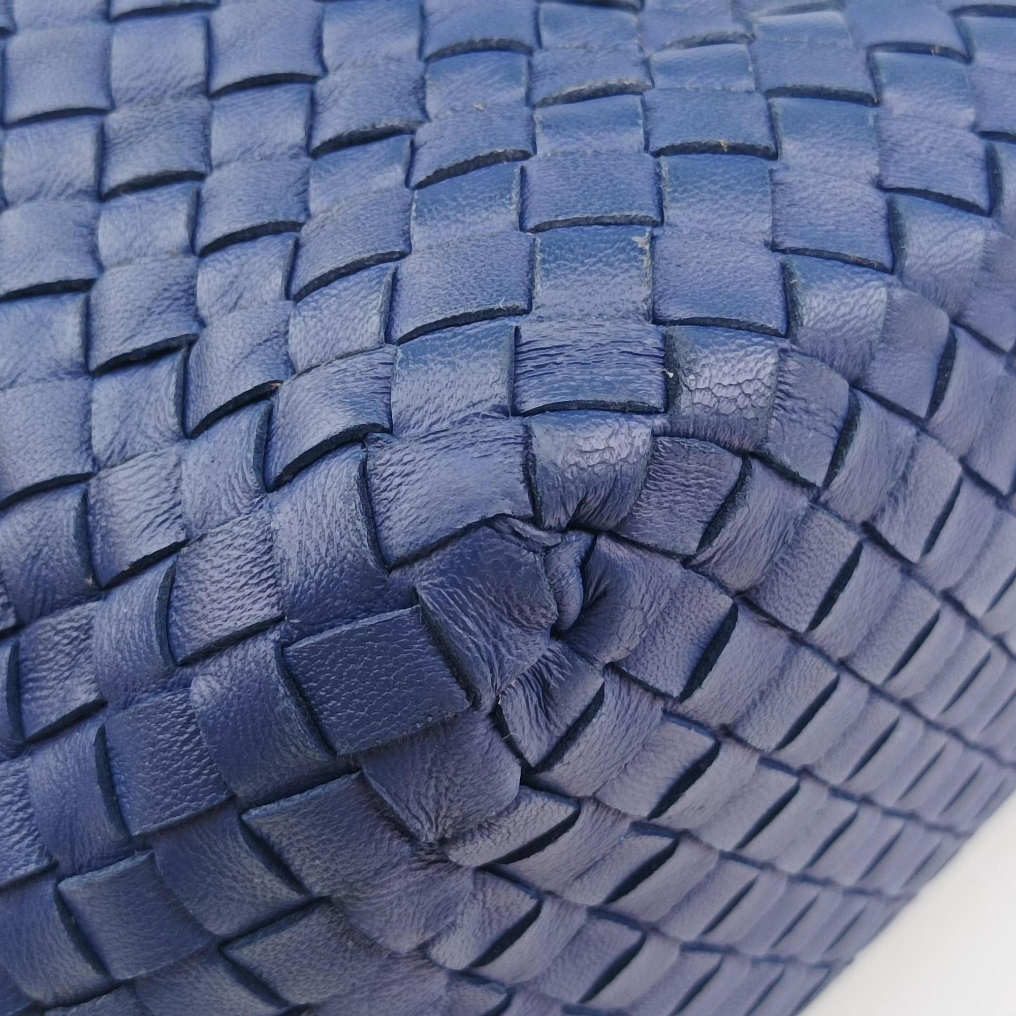 Cesta Intrecciato Blue lambskin B07174617Uセスタ イントレチャート ブルー ラムスキン B07174617U