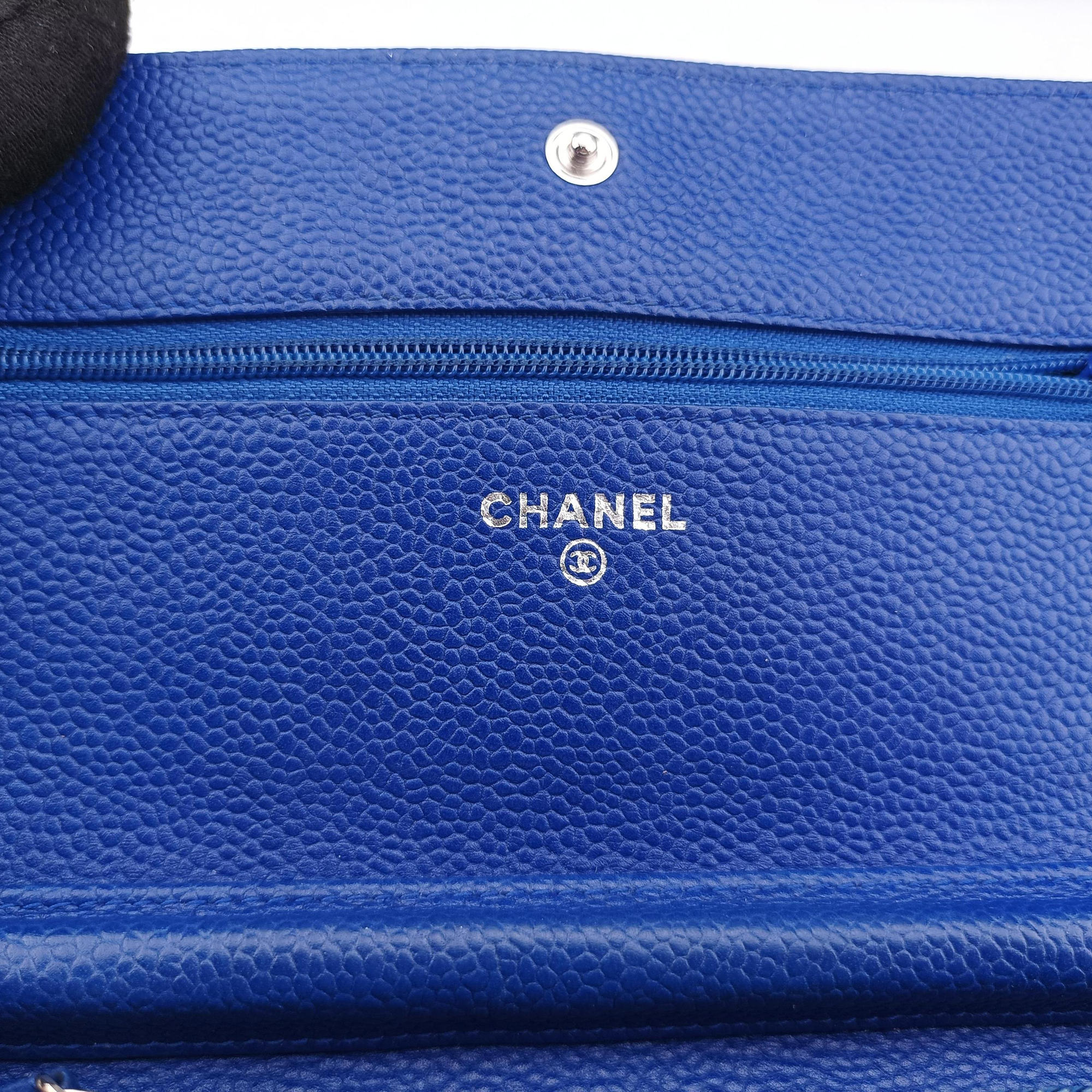 Caviar Wallet Chain Blue caviar skin A68872 17900635キャビア ウォレット チェーン ブルー キャビアスキン A68872 17900635