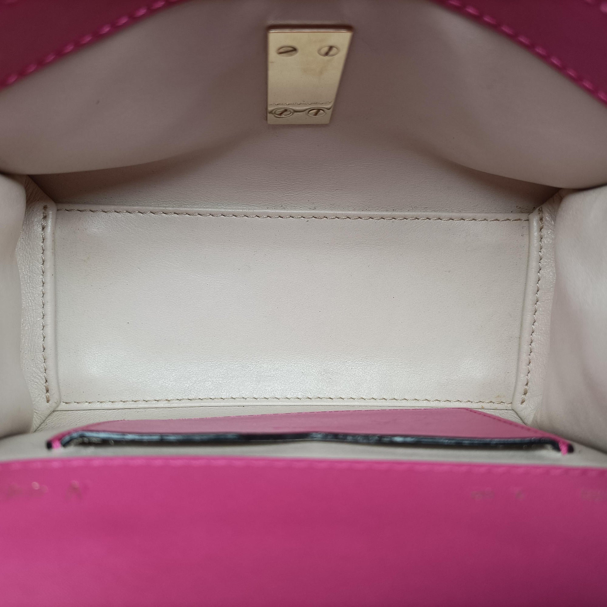 Iside Rose Leather N 443666イジィデ ローズ レッド レザー N 443666