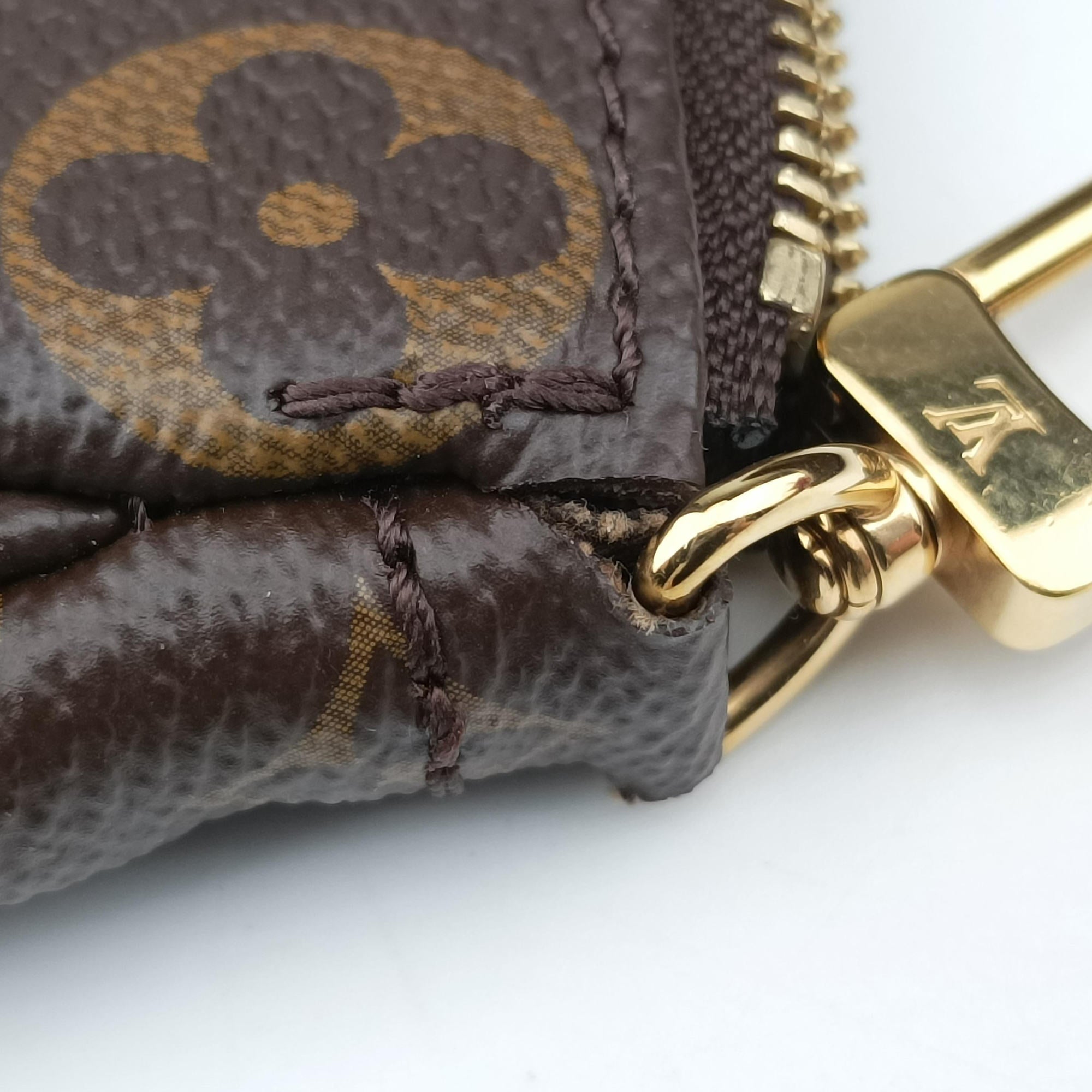 MULTI POCHETTE ACCESSOIRES MARRON×ROSE CLAIRE Monogram Canvas M44840 IC Chipミュルティポシェットアクセソワール マロン×ローズ クレール モノグラムキャンバス M44840 ICチップ