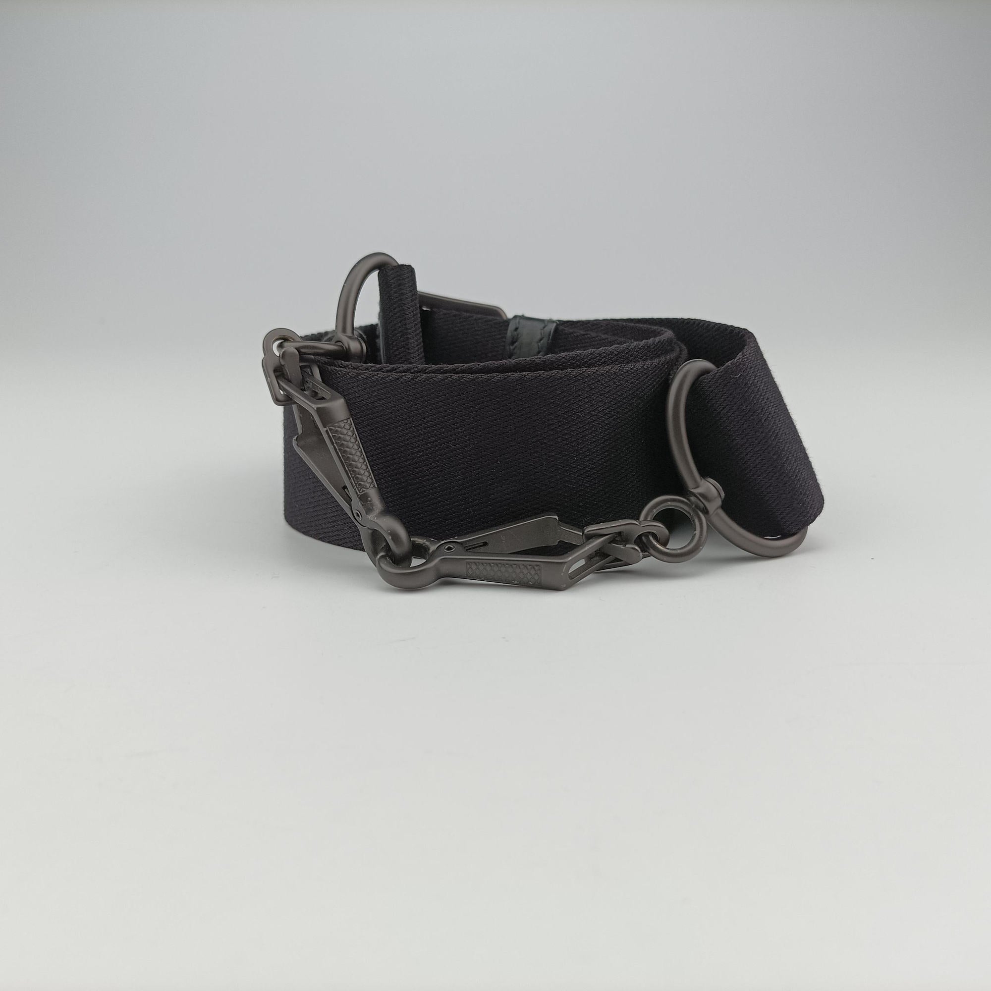 Intrecciato Black lambskin B01209693Rイントレチャート ブラック ラムスキン B01209693R