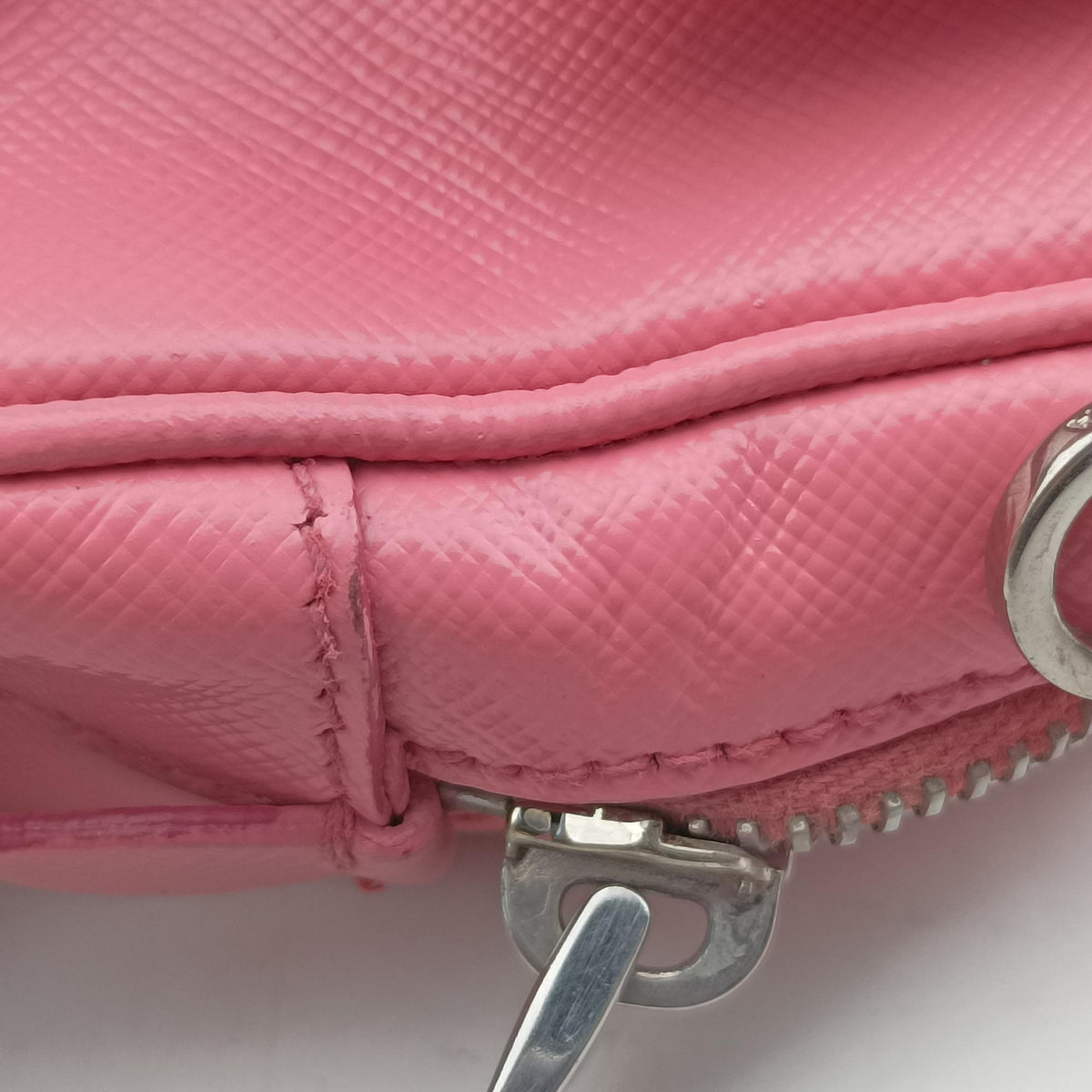 Ribbon Camera Pink Saffiano leather 1N1674 42 Iリボンカメラ ピンク サフィアーノレザー 1N1674 42 I