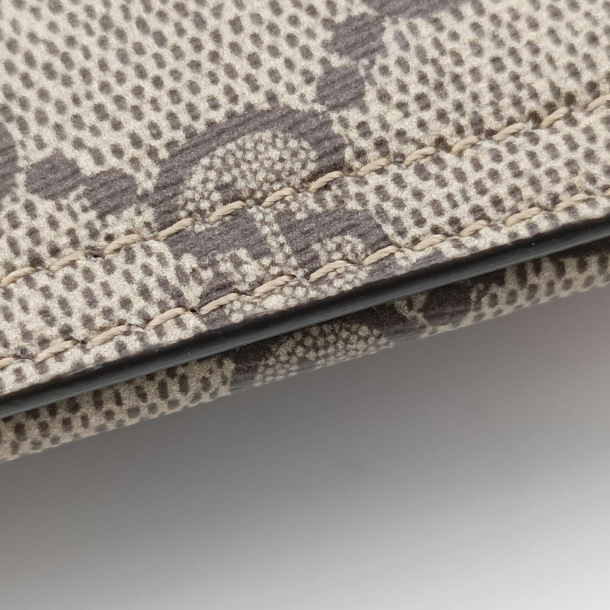 love heart Brown PVC coated canvas 678133 D036885243ラブ ハート ブラウン PVCコーティングキャンバス 678133 D036885243