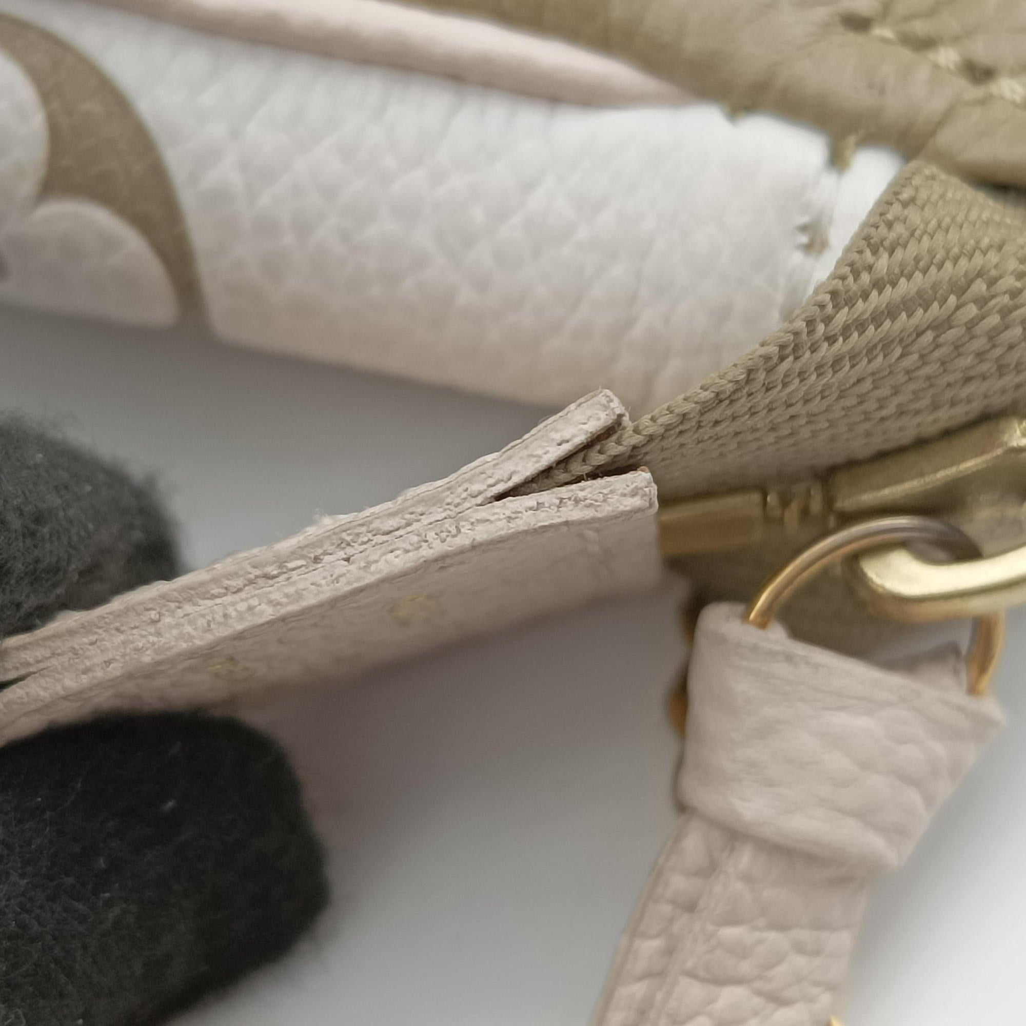 Mini Pochette Accessoires Khaki × Beige Monogram Empreinte M81284 IC Chipミニポシェットアクセサリー カーキ × ベージュ モノグラム アンプラント M81284 ICチップ