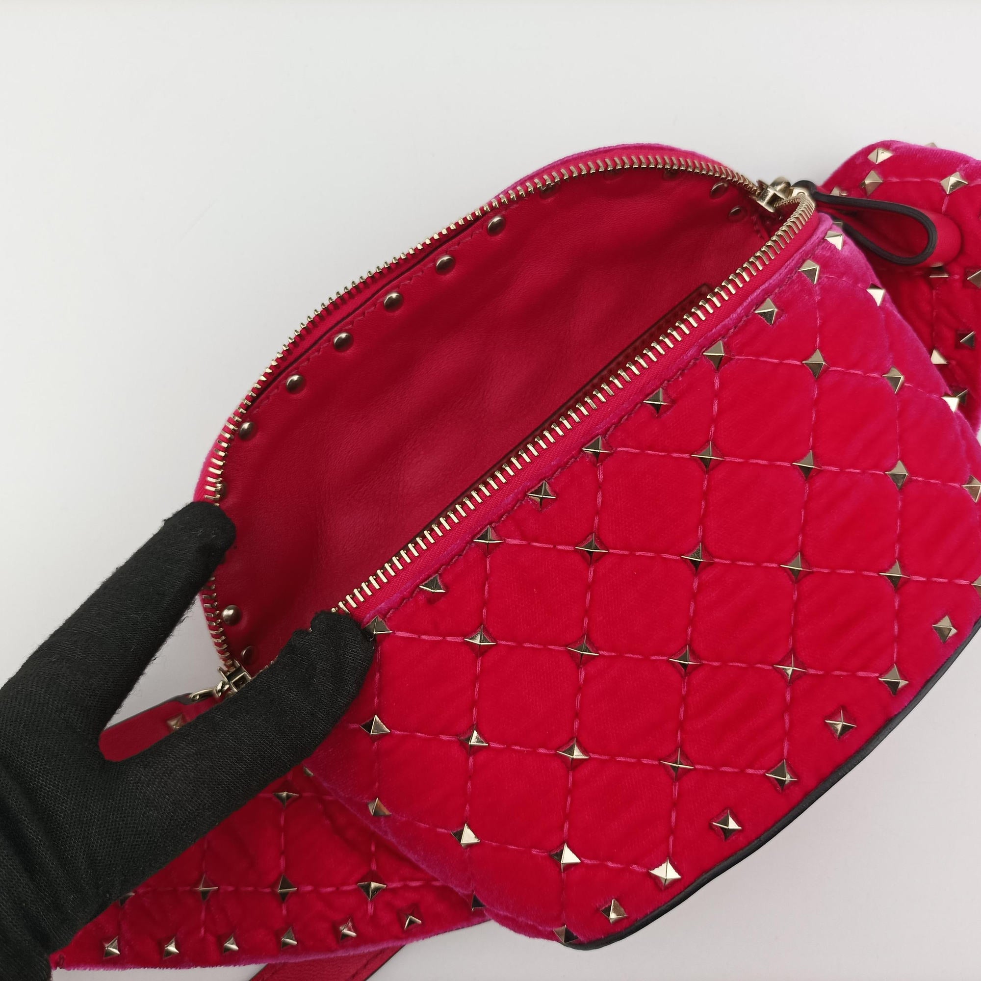 Rockstud Red Velvet GF-QB46VLL2ロックスタッズ レッド ベルベット GF-QB46VLL2