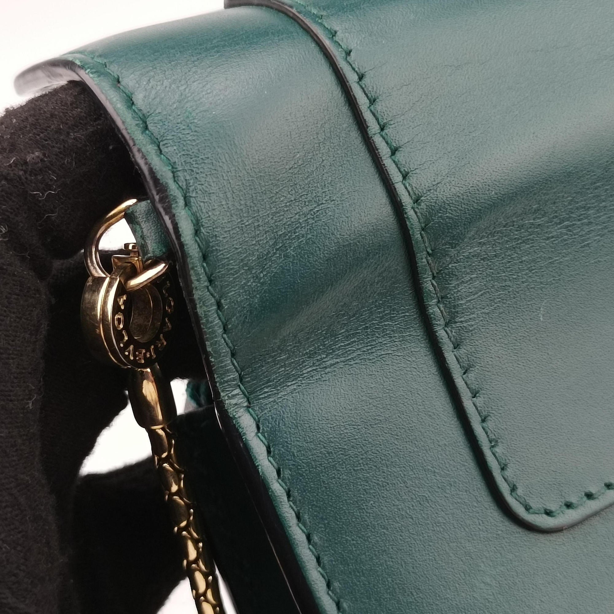 SERPENTI FOREVER Green Leather 2990768Yセルペンティ フォーエバー グリーン レザー 2990768Y