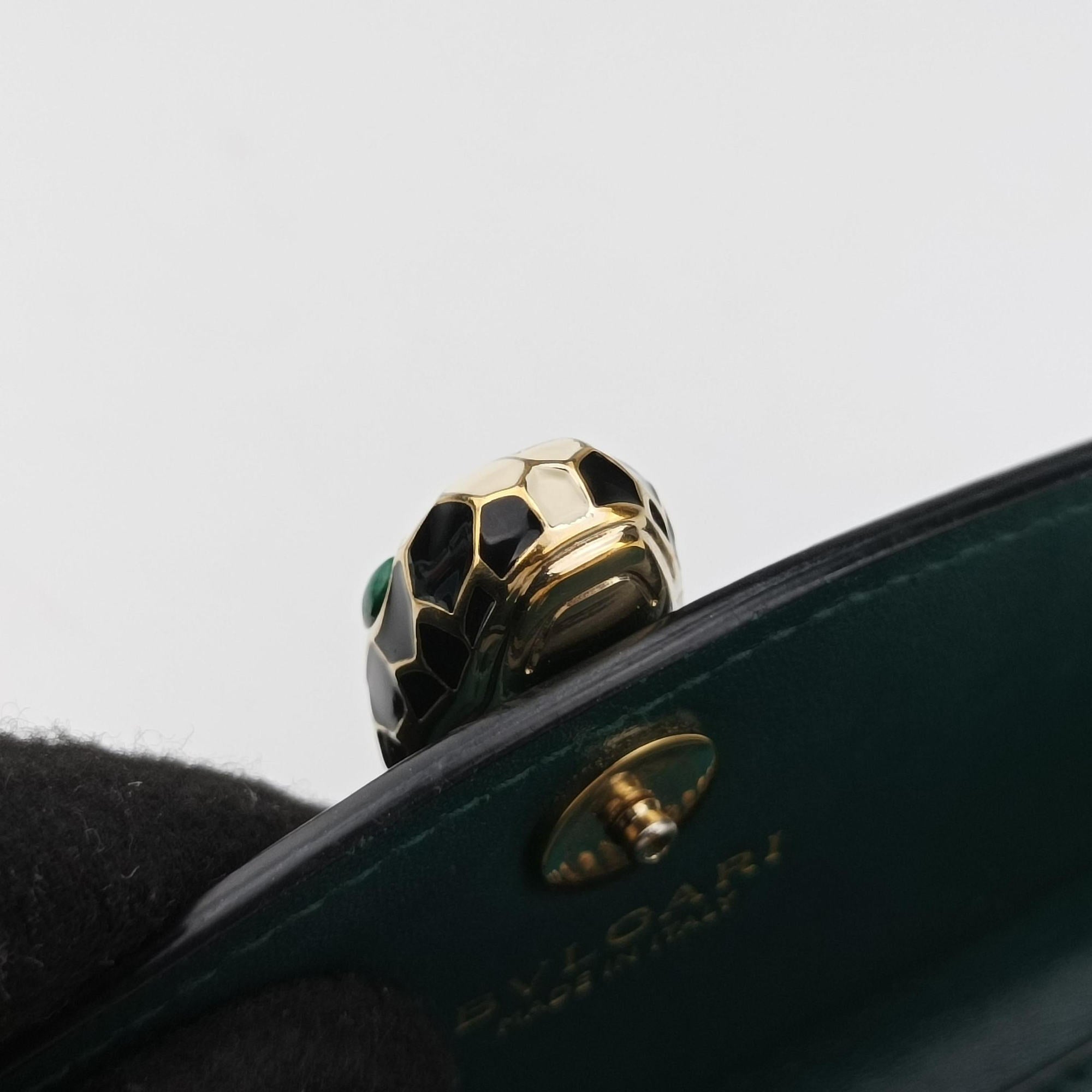 SERPENTI FOREVER Green Leather 2990768Yセルペンティ フォーエバー グリーン レザー 2990768Y