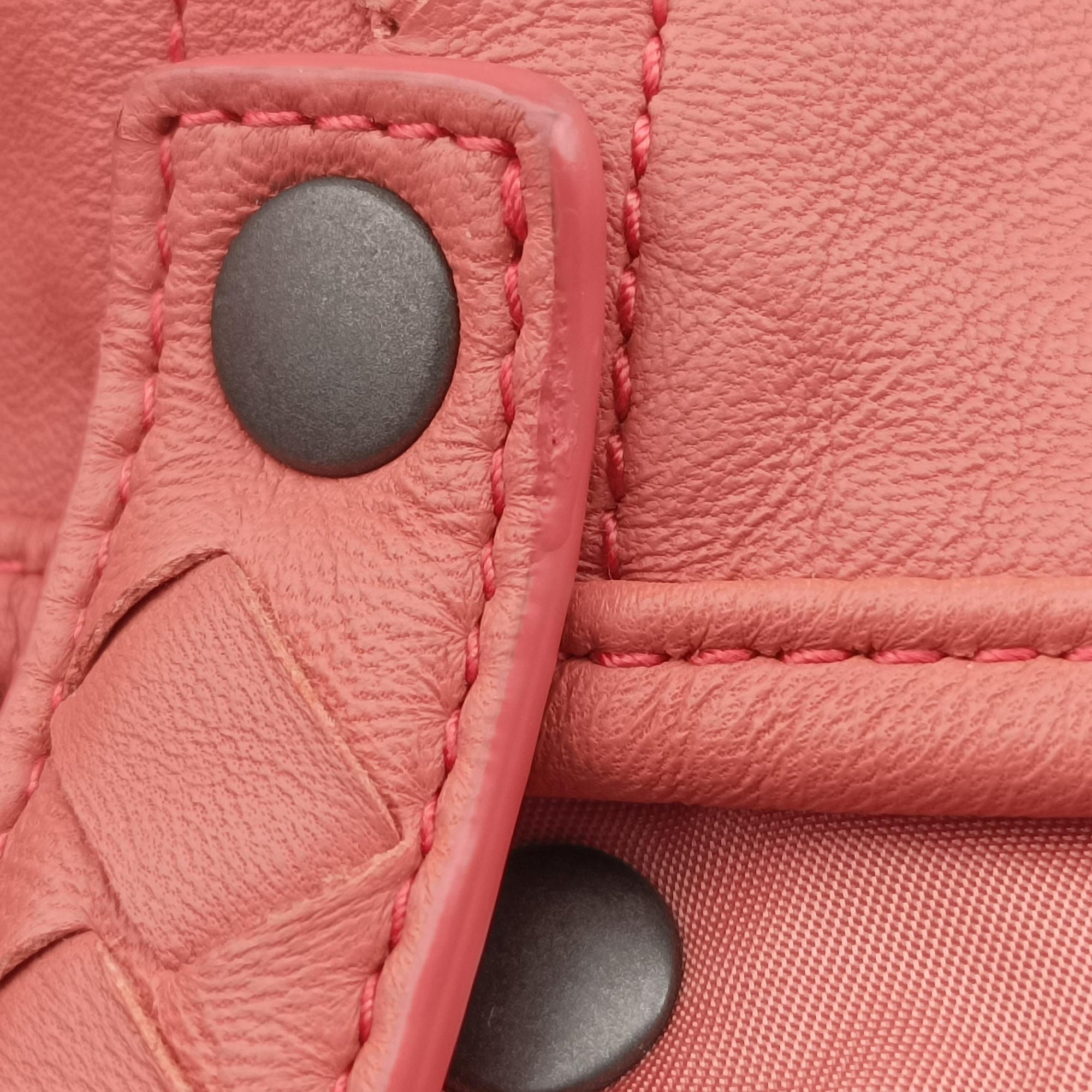 Intrecciato Coral Pink Lambskin IC Chipイントレチャート コーラルピンク ラムスキン ICチップ
