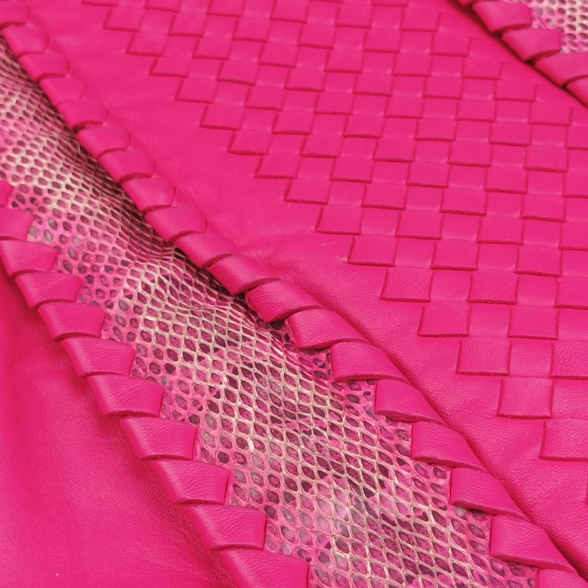 Intrecciato Pink lambskin B00113340Rイントレチャート ピンク ラムスキン B00113340R
