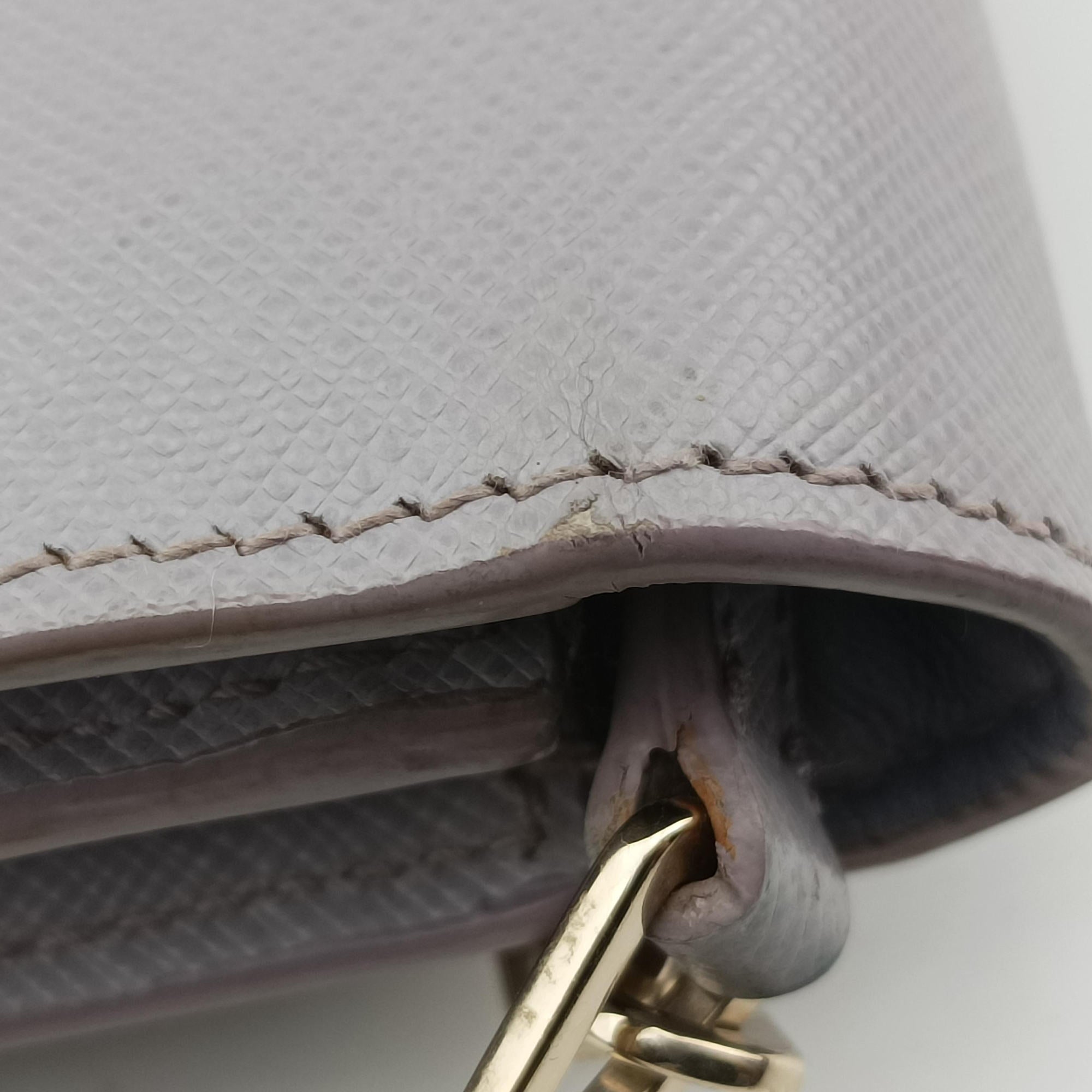 Logo Chain Purple SAFFIANO Leather BT1035 180/Hロゴチェーン パープル サフィアーノレザー BT1035 180/H