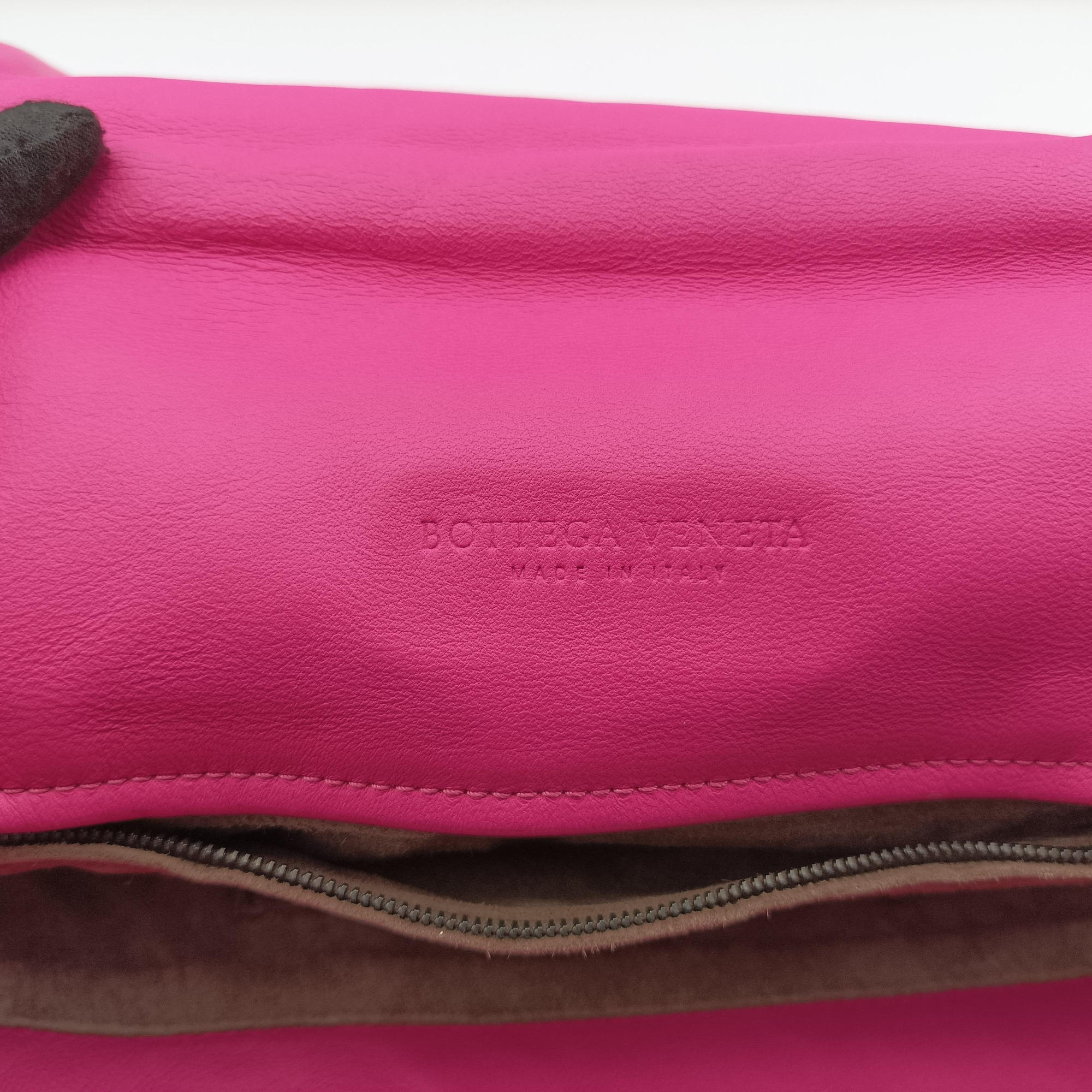 Intrecciato Rose lambskin B03182155Vイントレチャート ローズ レッド ラムスキン B03182155V