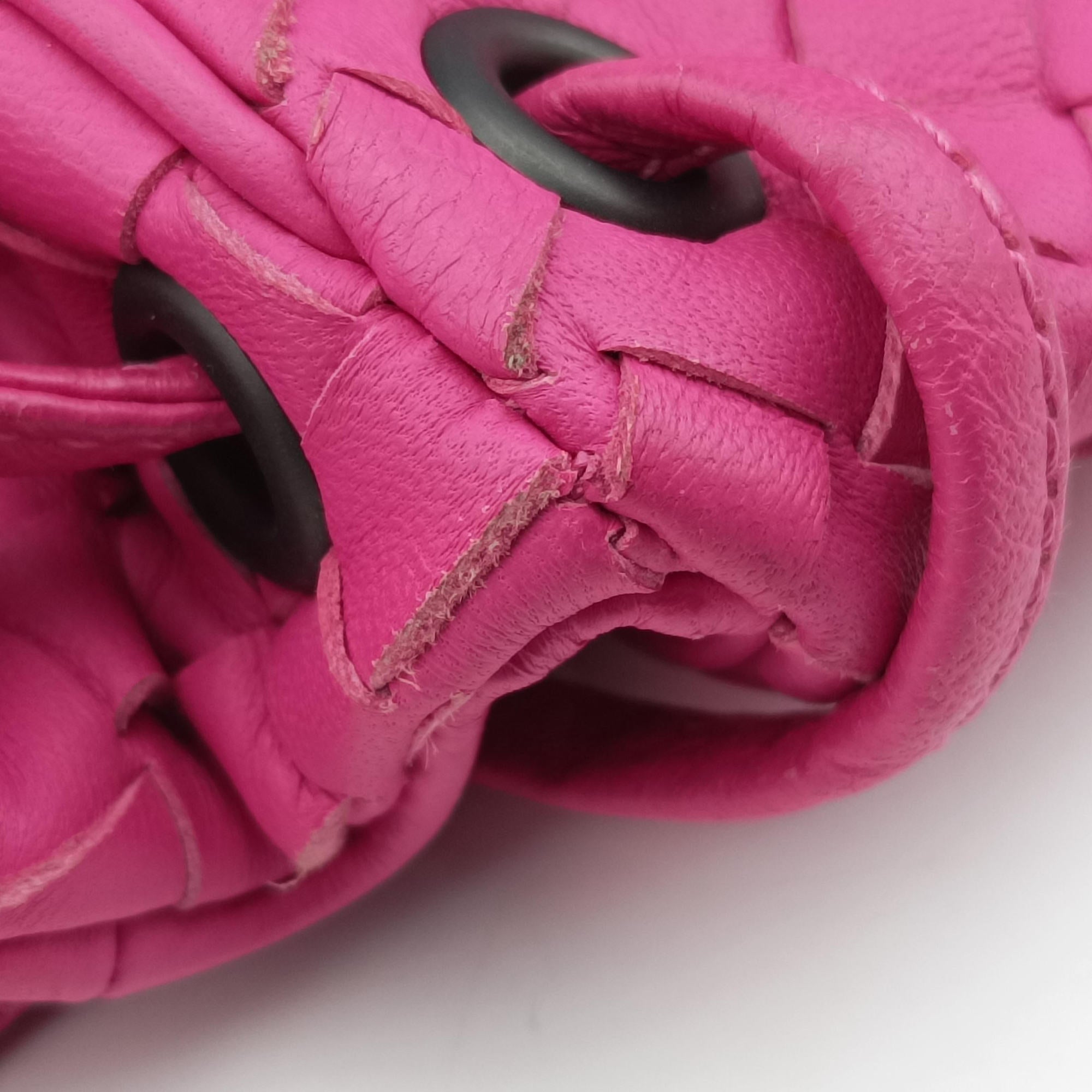 Intrecciato Rose lambskin B03182155Vイントレチャート ローズ レッド ラムスキン B03182155V