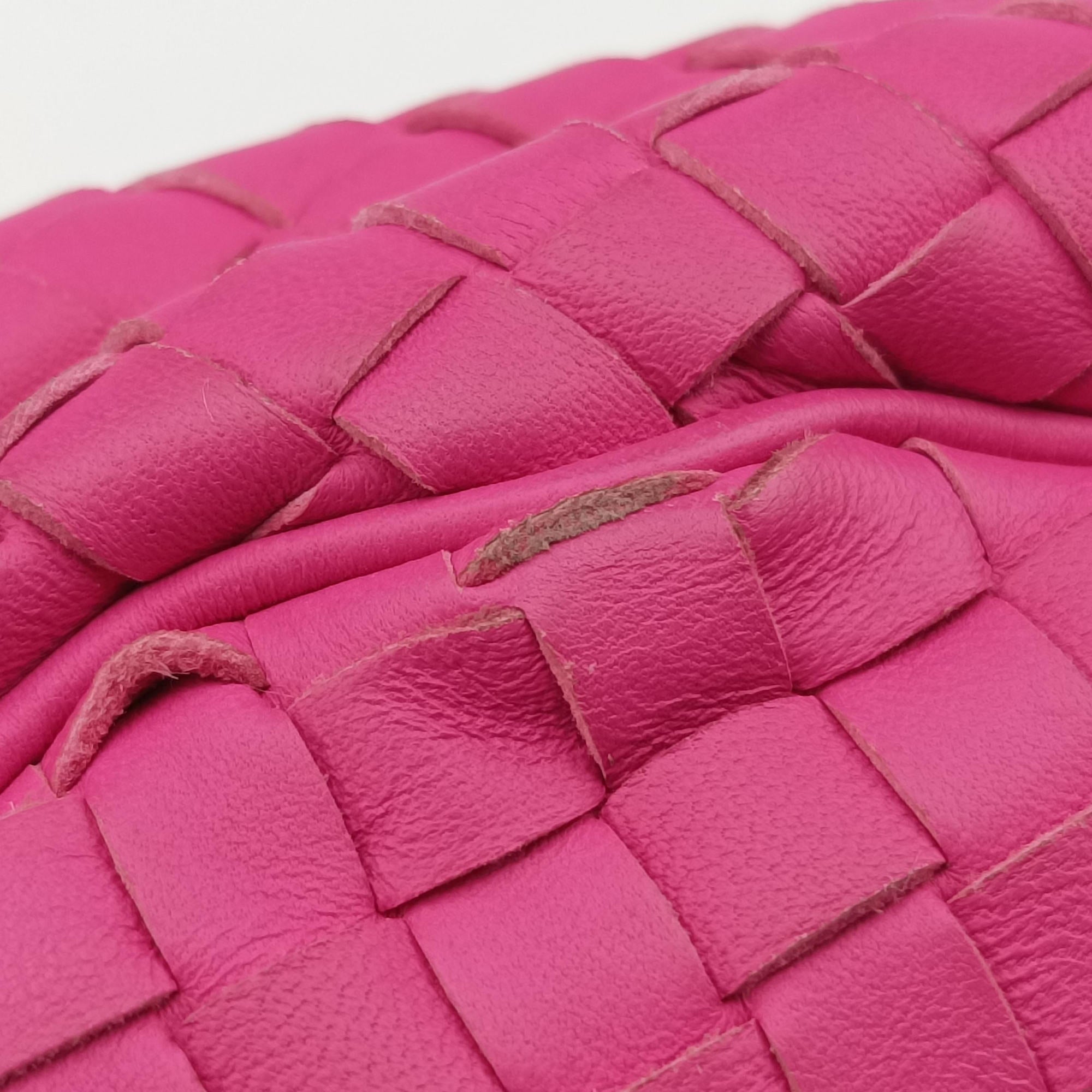 Intrecciato Rose lambskin B03182155Vイントレチャート ローズ レッド ラムスキン B03182155V