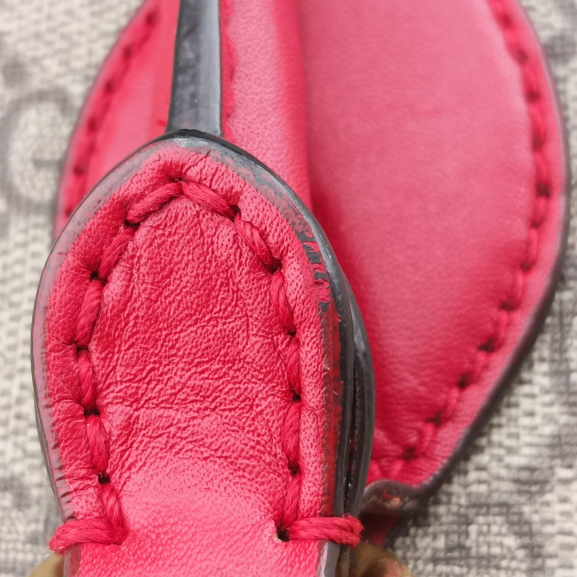 GG SUPREME Beige×Pink×Red PVC coated canvas × leather 409534 A019186148GGスプリーム ブラウン PVCコーティングキャンバス×レザー 409534 A019186148