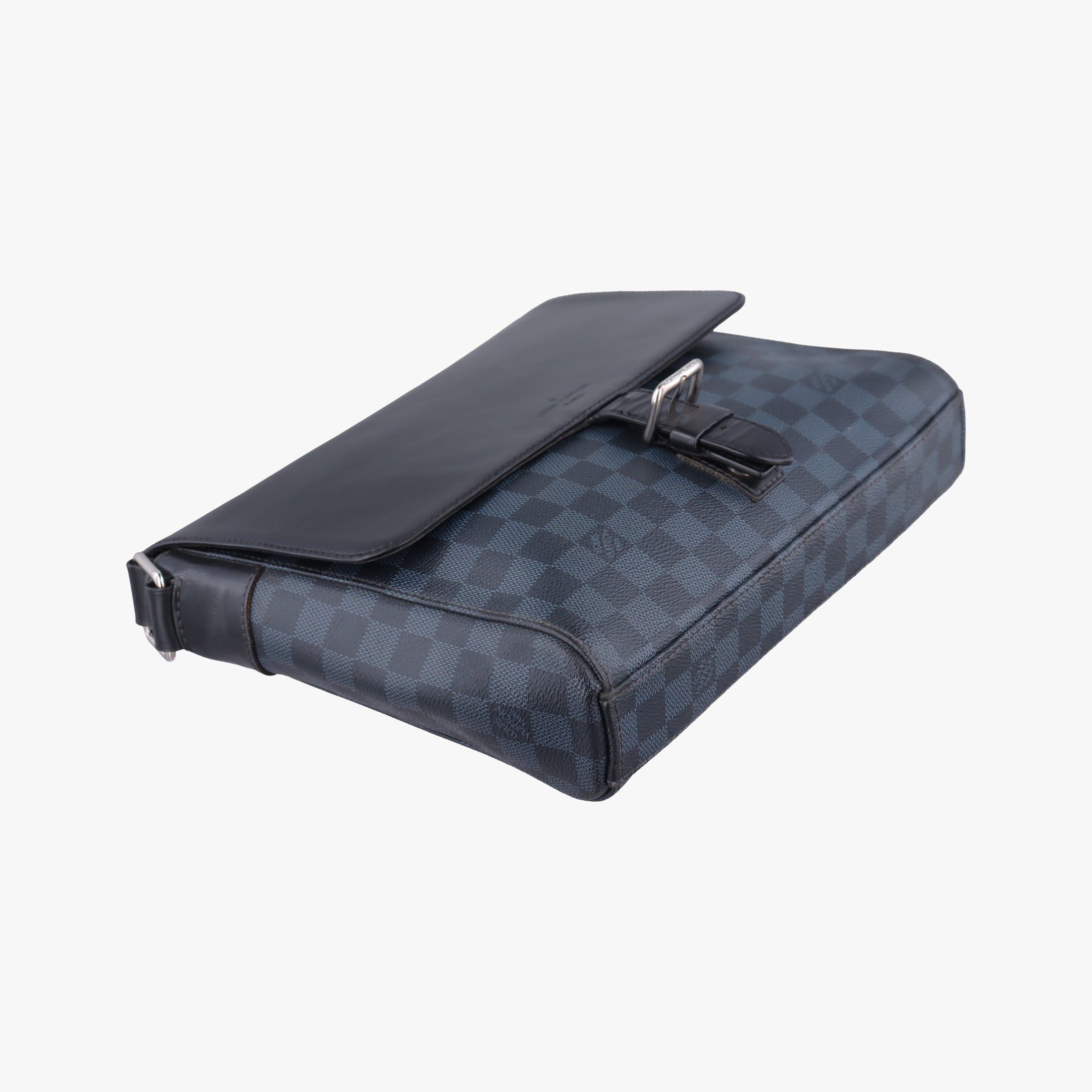 Newport Messenger PM black×navy Damier Cobalt N41587 DR1126ニューポート メッセンジャーPM ブラック×ネイビー ダミエ コバルト N41587 DR1126