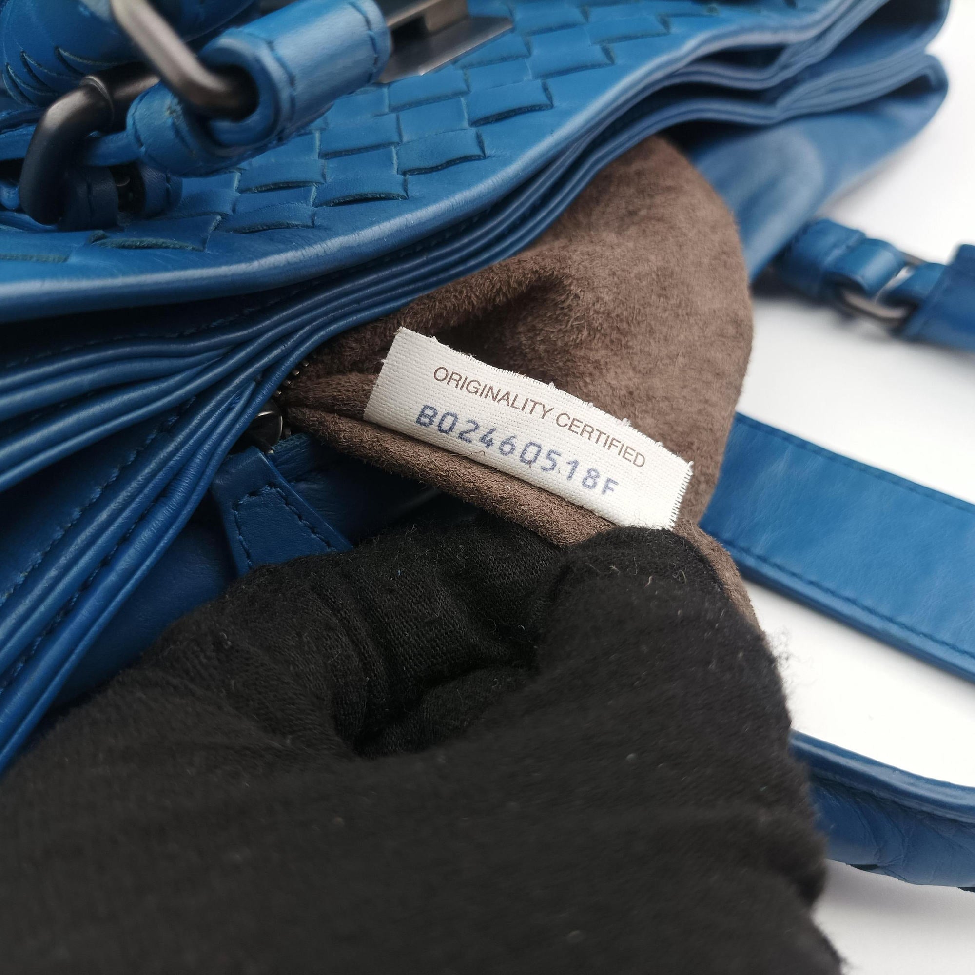 Roma Intrecciato Blue lambskin B02460518Fローマ イントレチャート ブルー ラムスキン B02460518F