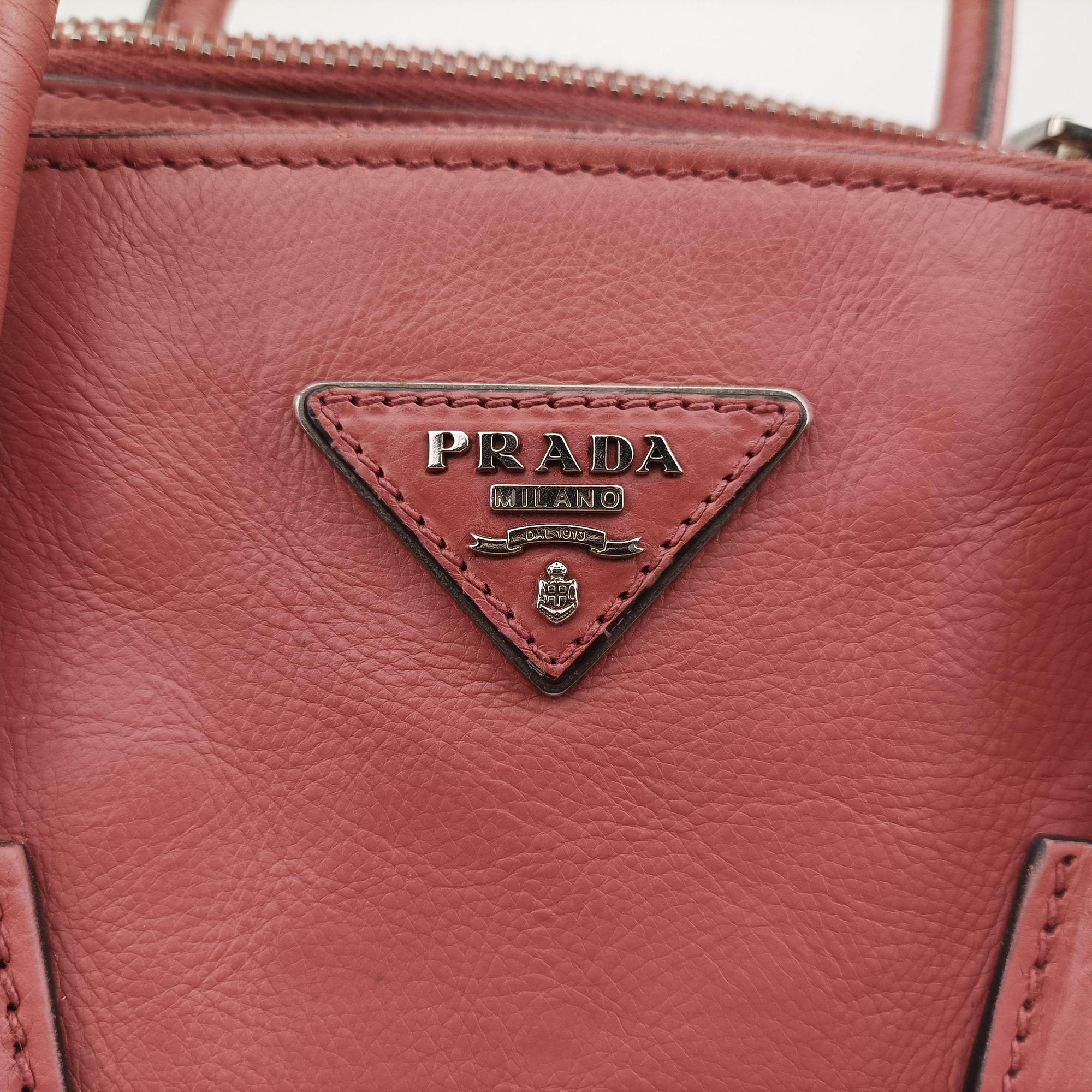 Twin Pocket Winged Tote Pink Leather BN2619 103ツイン ポケット ウィング トート ピンク レザー BN2619 103