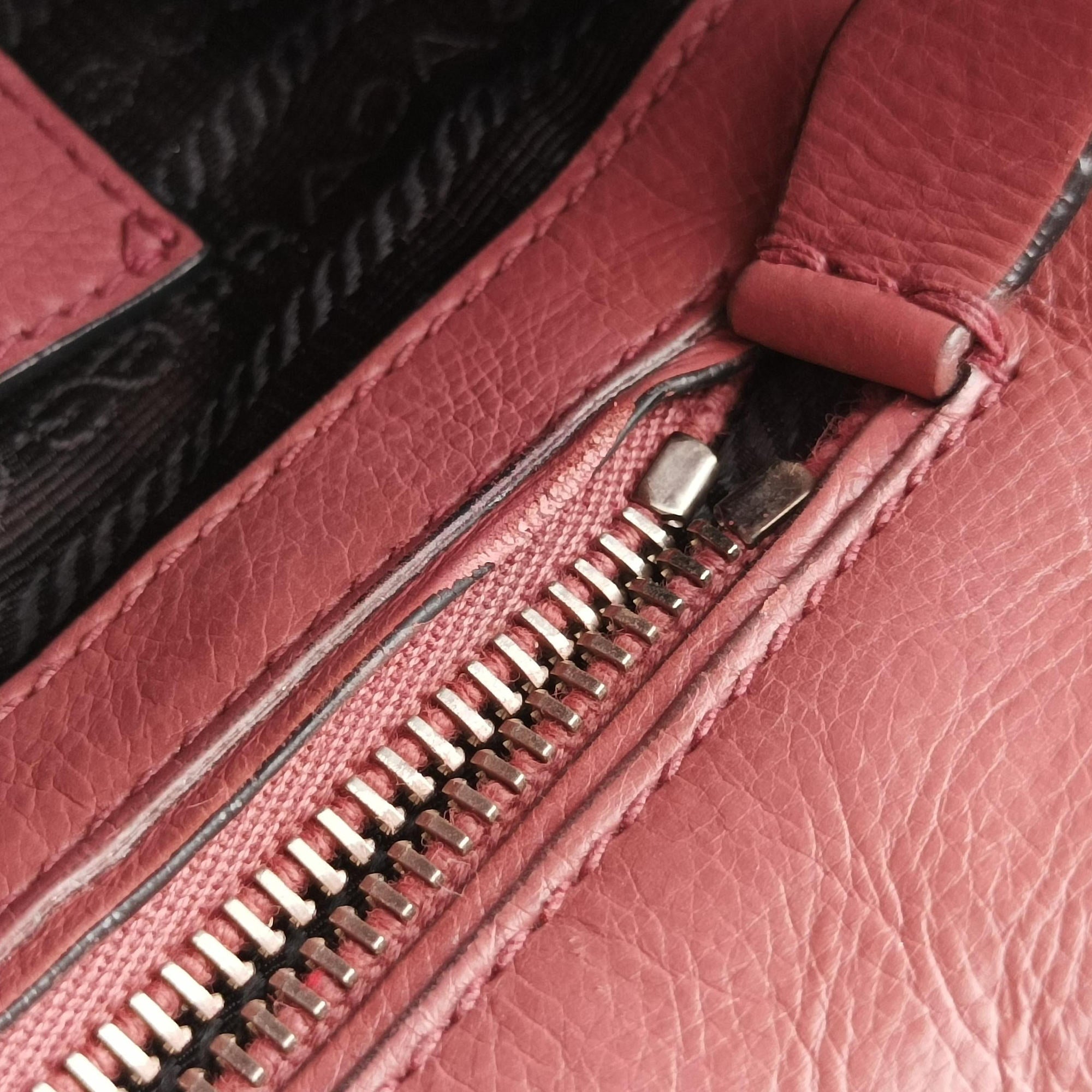 Twin Pocket Winged Tote Pink Leather BN2619 103ツイン ポケット ウィング トート ピンク レザー BN2619 103