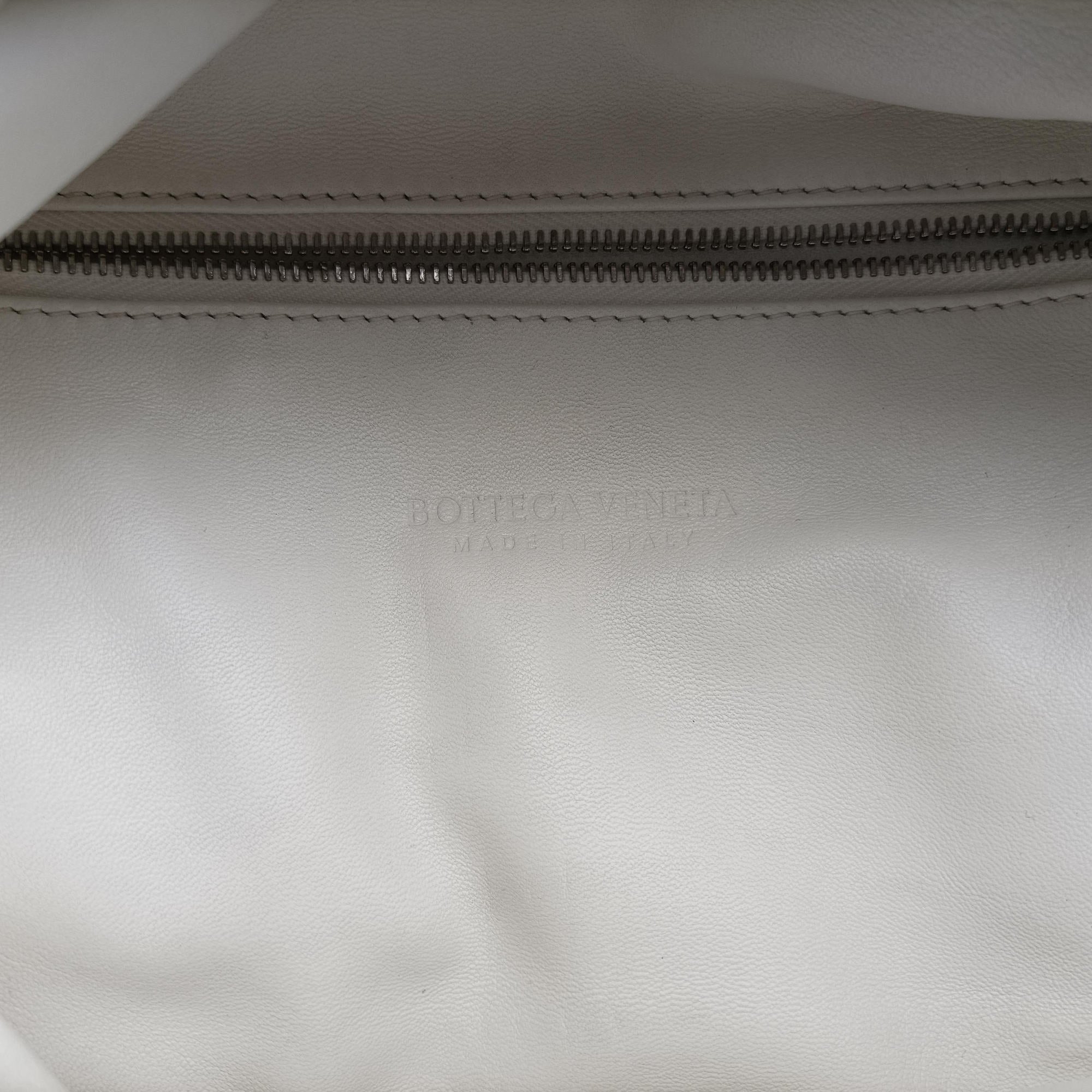 The Pouch White lambskin B08870035Jザ ポーチ ホワイト ラムスキン B08870035J