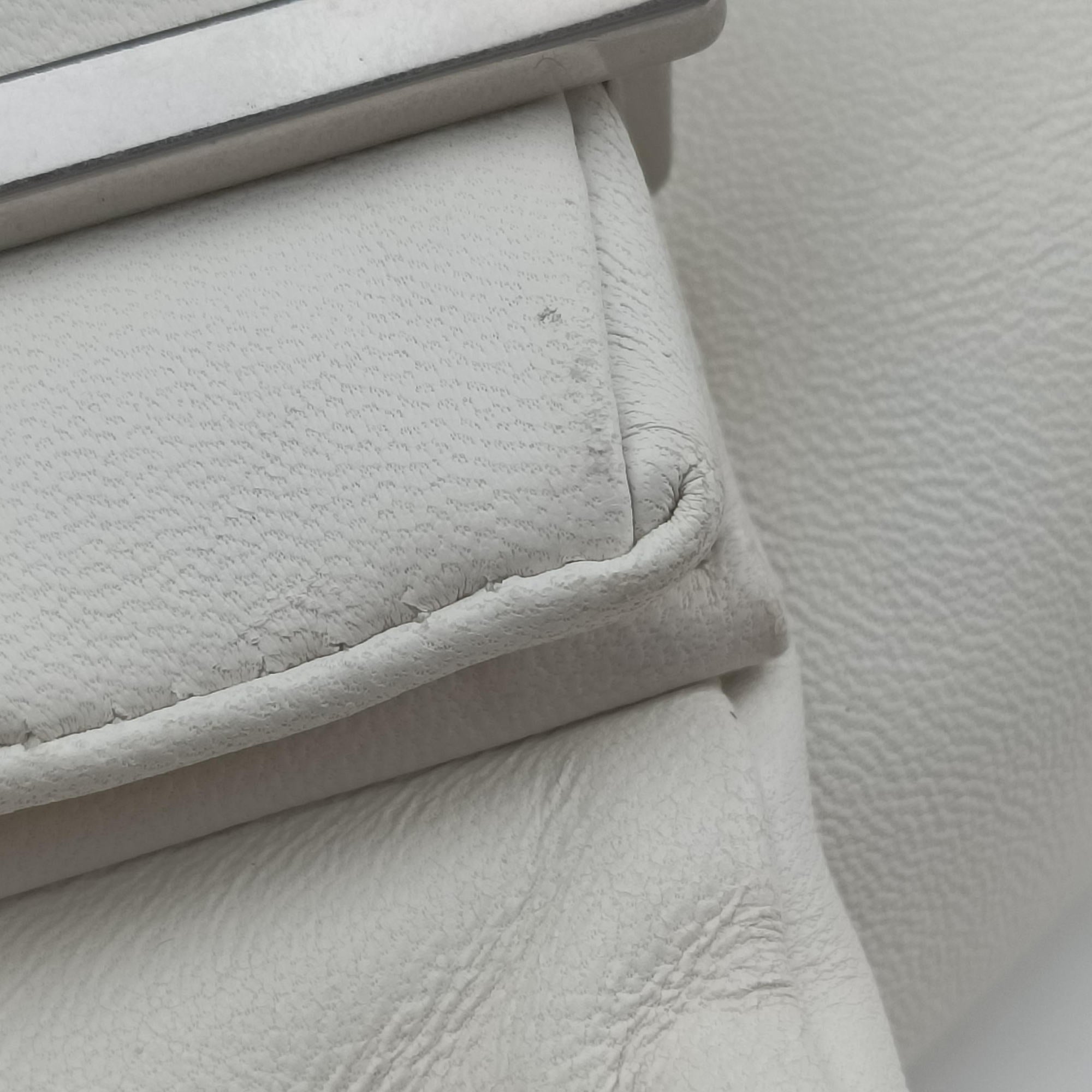 The Pouch White lambskin B08870035Jザ ポーチ ホワイト ラムスキン B08870035J