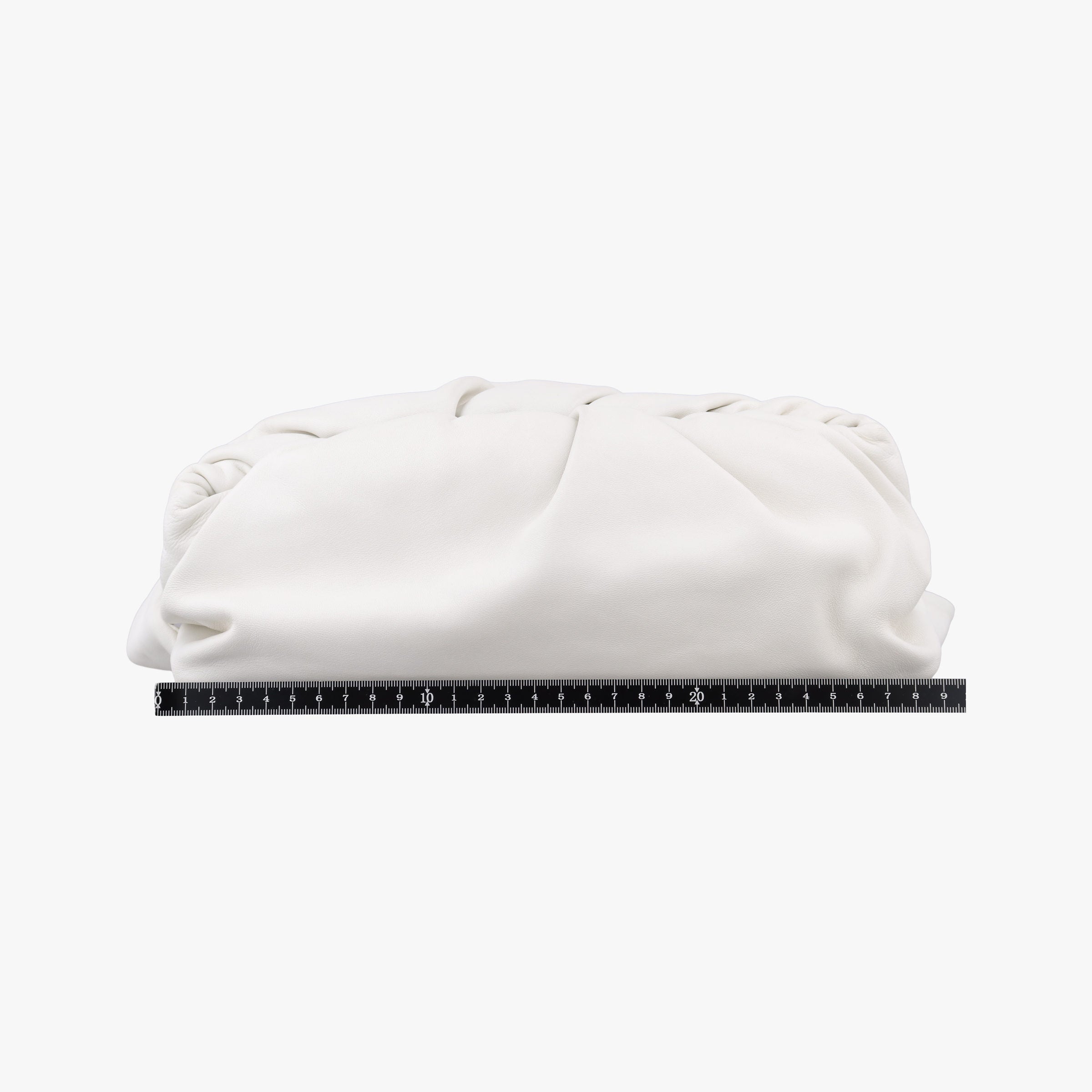 The Pouch White lambskin B08870035Jザ ポーチ ホワイト ラムスキン B08870035J
