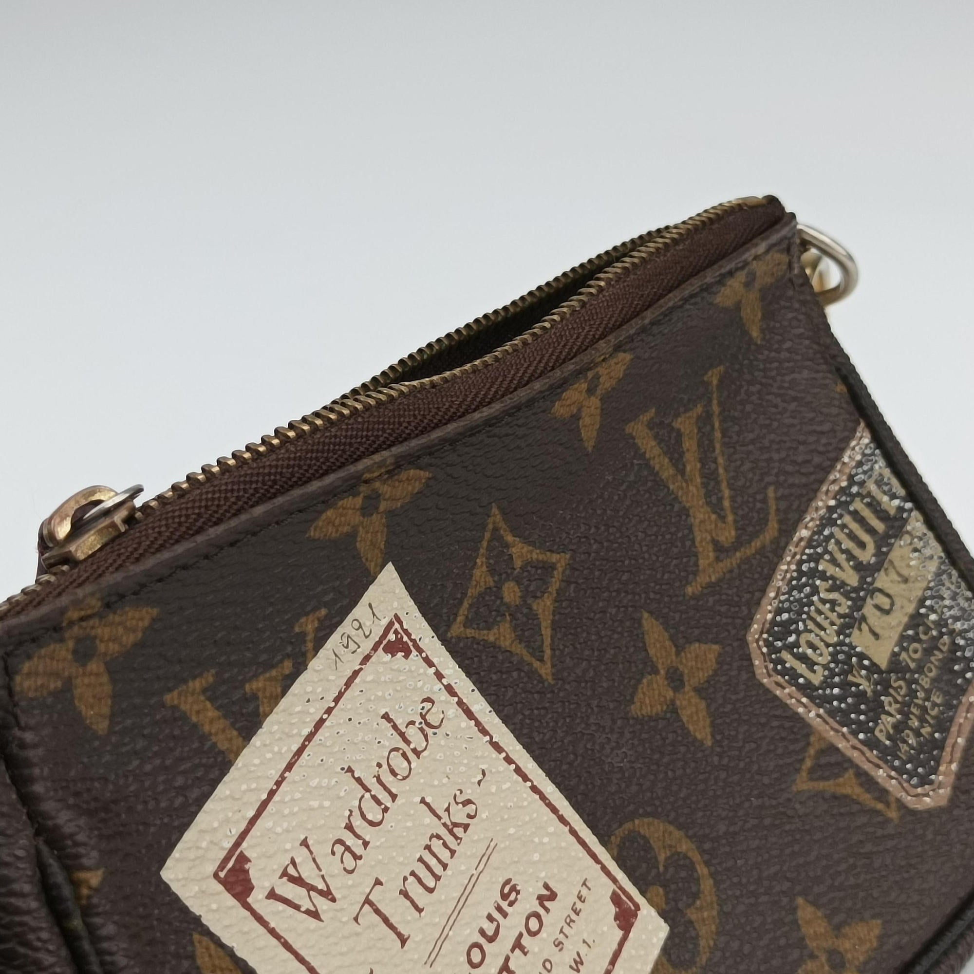 Mini Pochette Accessoires Brown Monogram Canvas M63798 DU5009ミニ ポシェット アクセソワール ブラウン モノグラム キャンバス M63798 DU5009