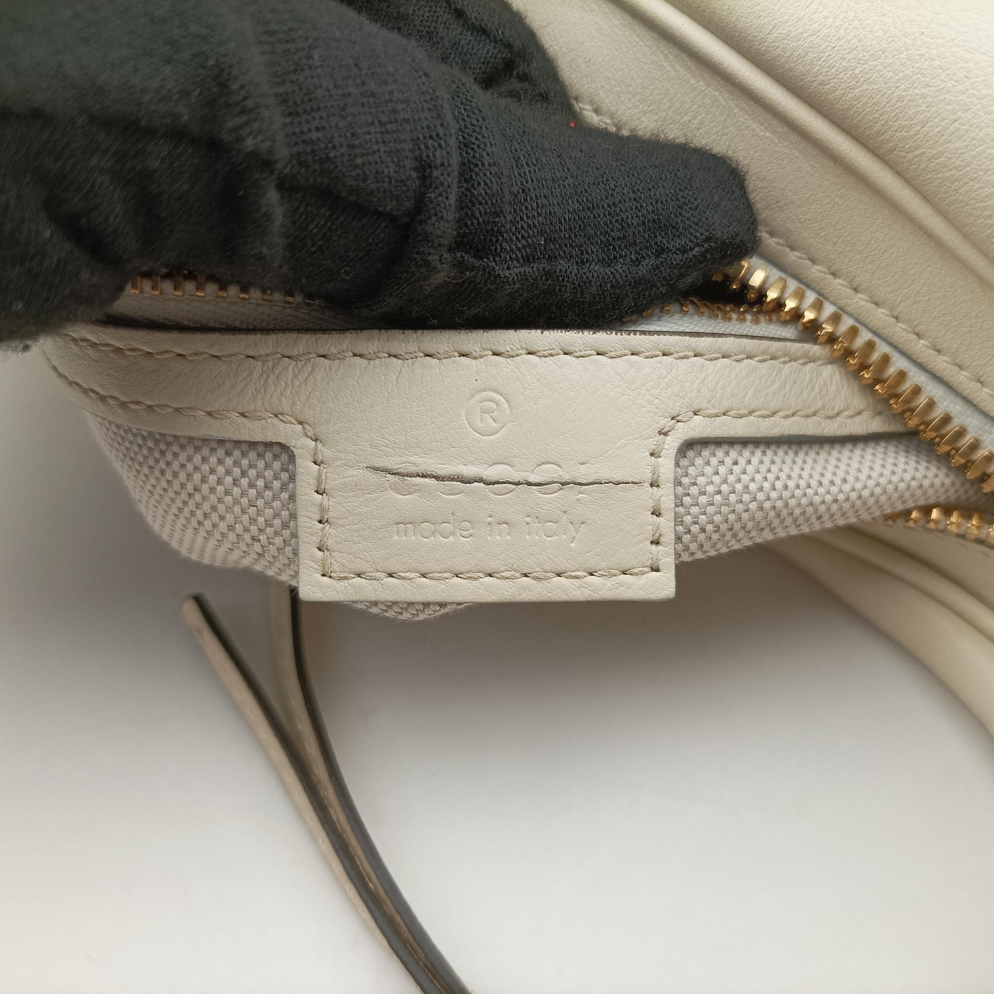 Attache G-Shaped Hook White Leather 702823 C038482178アタッシュ Gフック ホワイト レザー 702823 C038482178