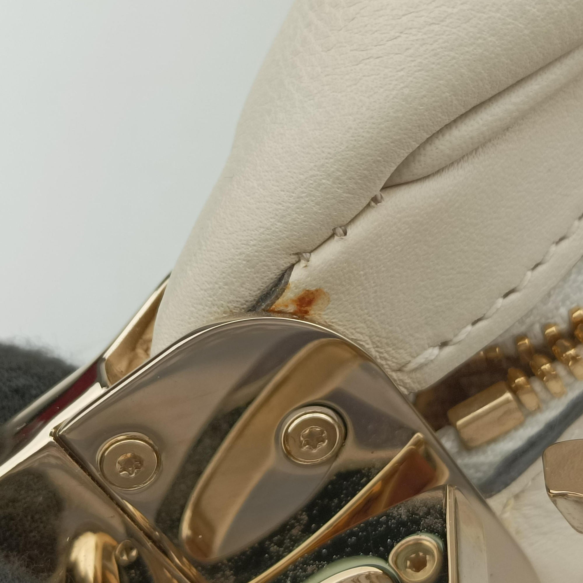Attache G-Shaped Hook White Leather 702823 C038482178アタッシュ Gフック ホワイト レザー 702823 C038482178