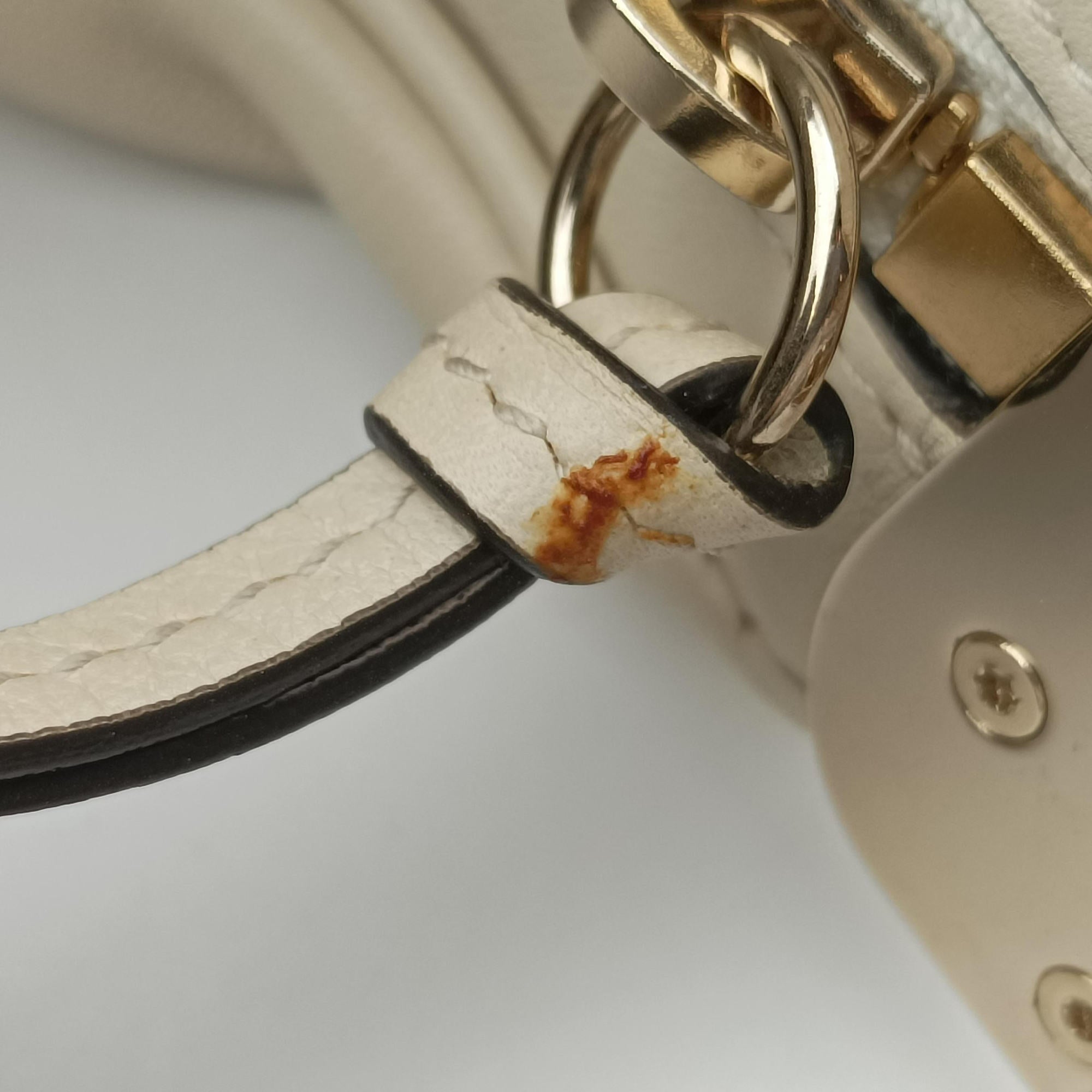 Attache G-Shaped Hook White Leather 702823 C038482178アタッシュ Gフック ホワイト レザー 702823 C038482178
