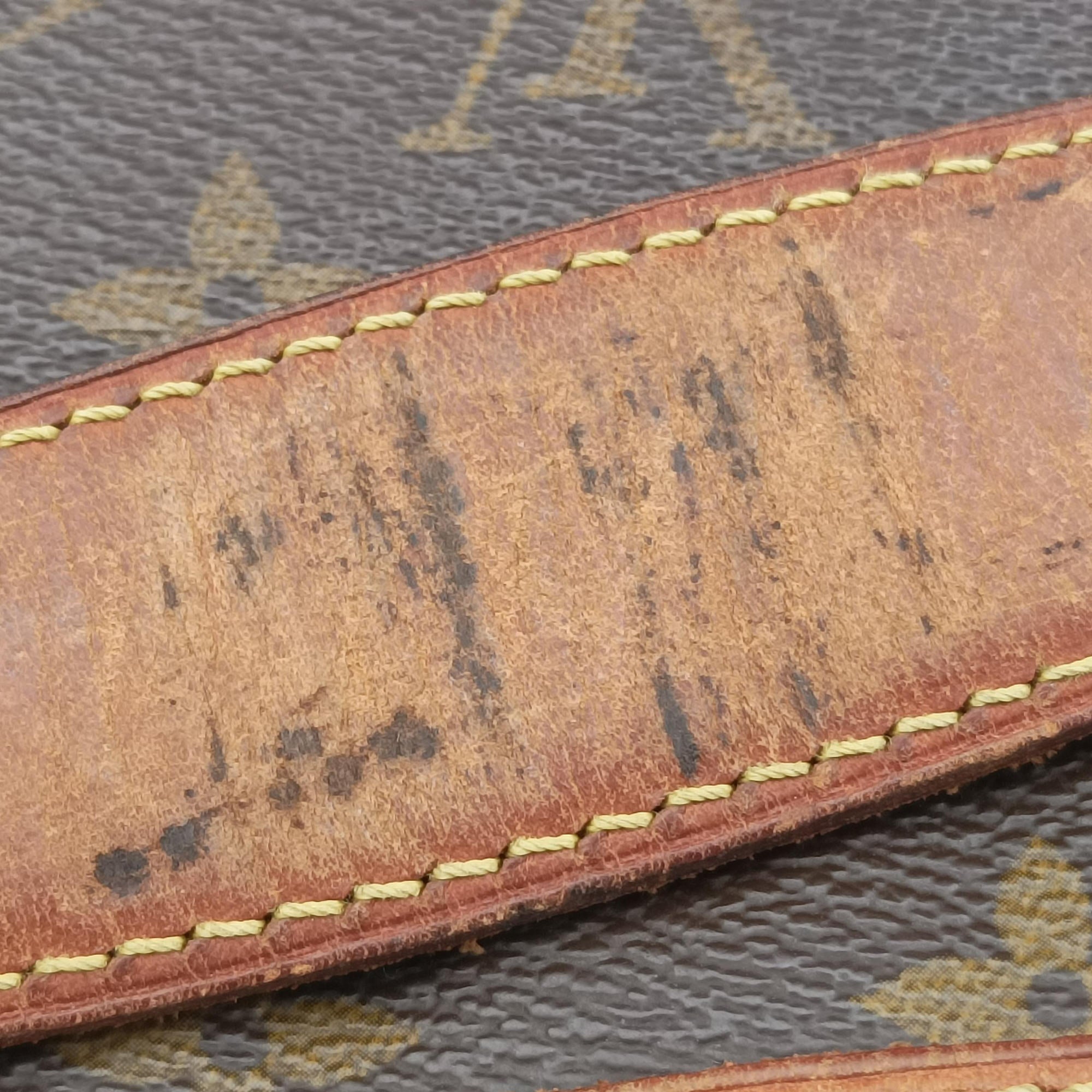 TULUM GM Brown Monogram Canvas M40075 MB4017トゥラムGM モノグラム/ブラウン モノグラムキャンバス M40075 MB4017