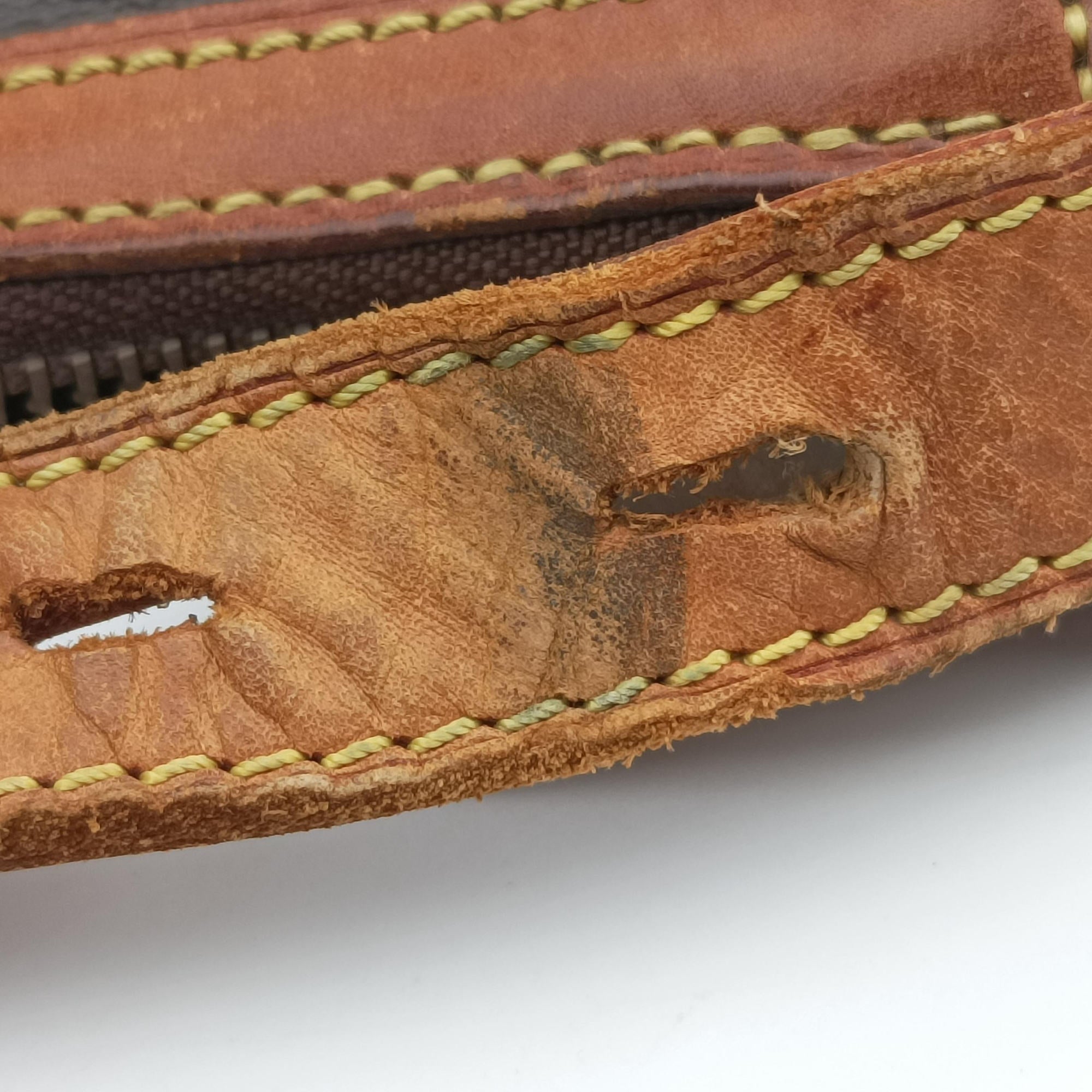 TULUM GM Brown Monogram Canvas M40075 MB4017トゥラムGM モノグラム/ブラウン モノグラムキャンバス M40075 MB4017