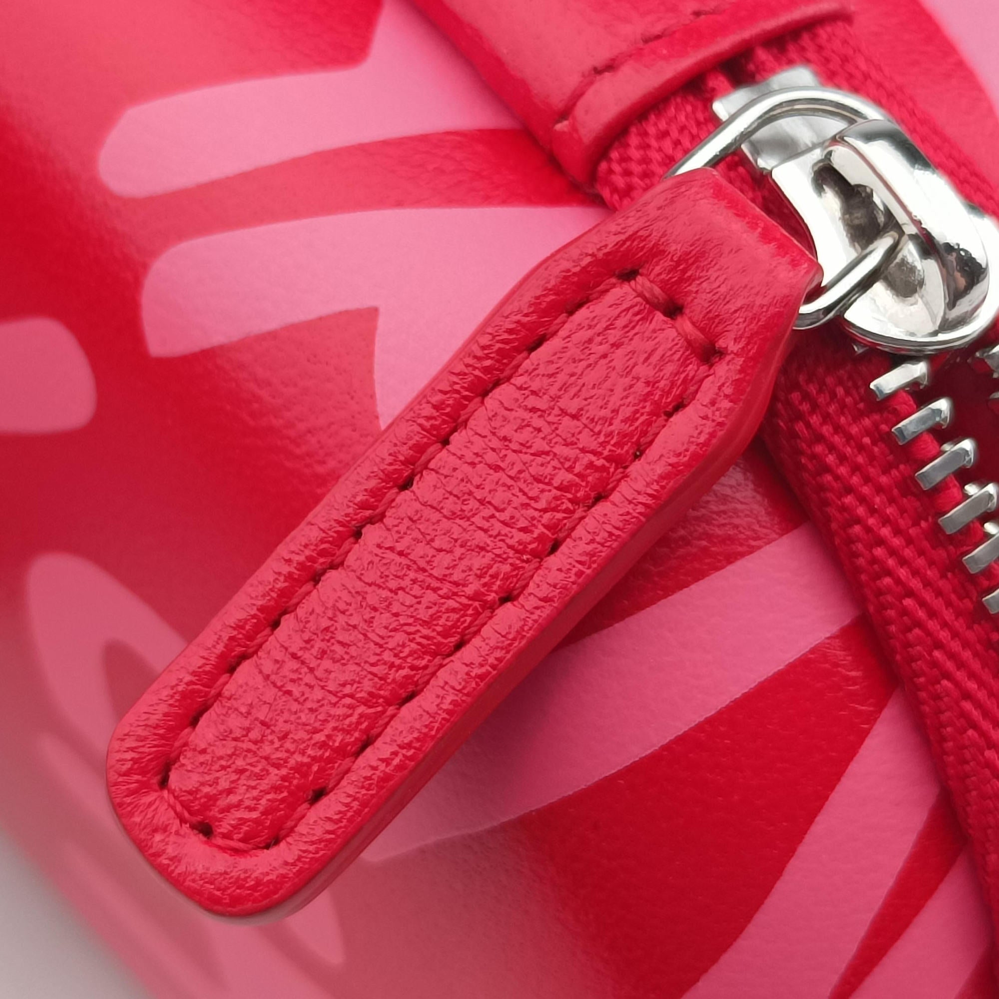 Coco Neige Convertible Zip Around Sunglasses Case Red Leather AP2368 31746614ココネージュ コンバーチブル ジップアラウンド サングラスケース レッド レザー AP2368 31746614