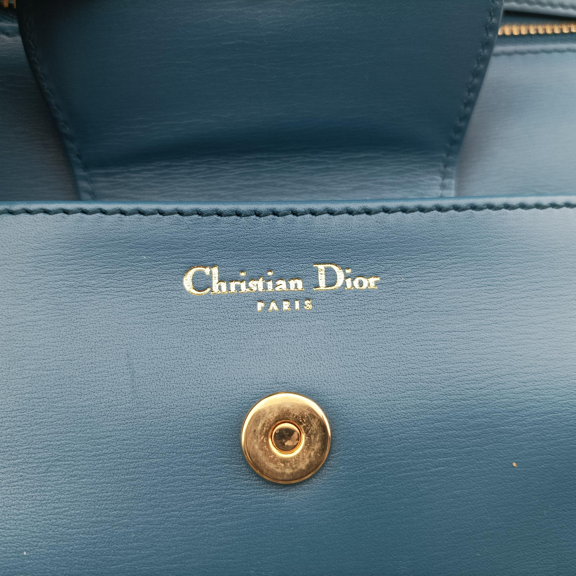 Diordouble Blue Leather 29-MA-0211ディオール ダブル ミディアム ブルー レザー 29-MA-0211