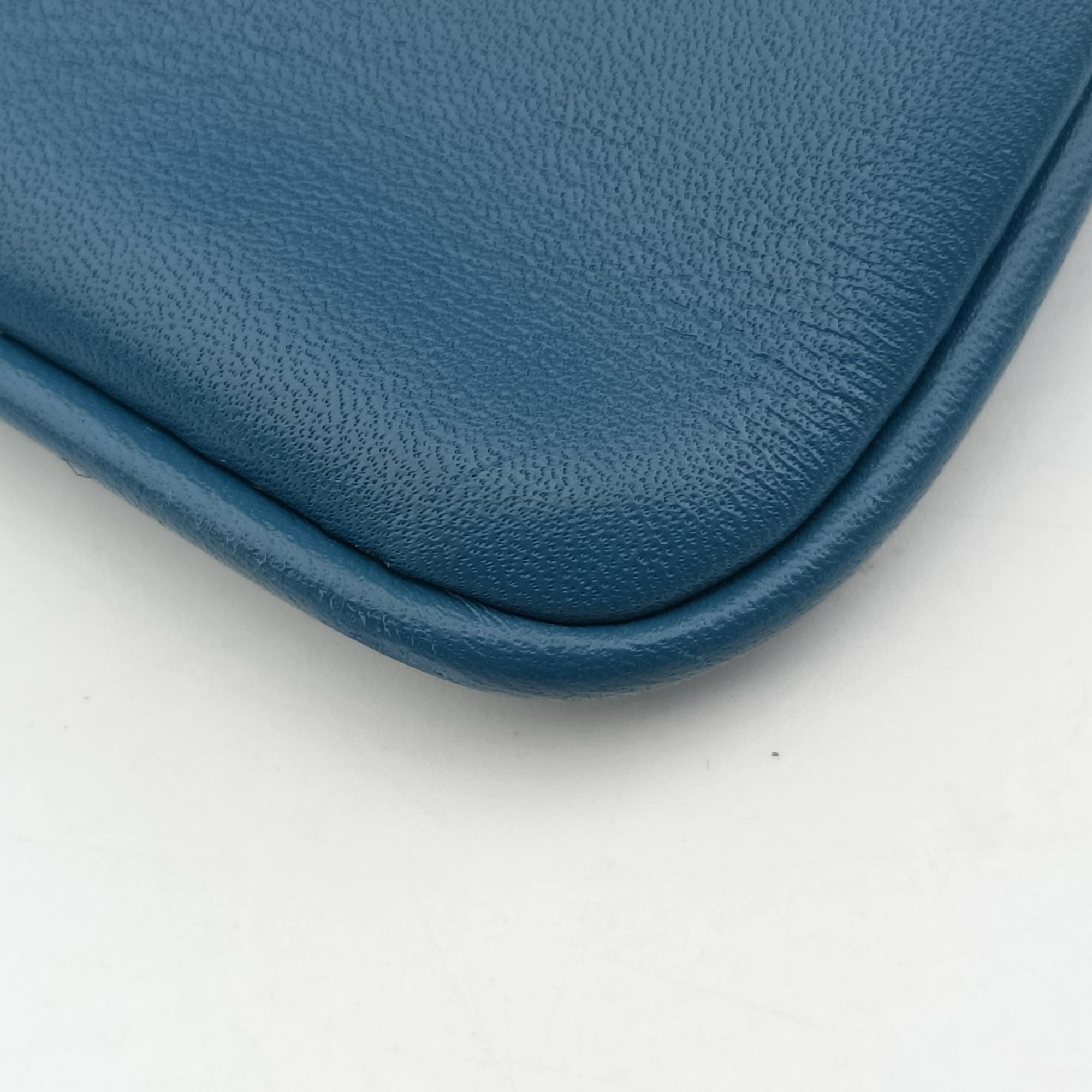 Diordouble Blue Leather 29-MA-0211ディオール ダブル ミディアム ブルー レザー 29-MA-0211