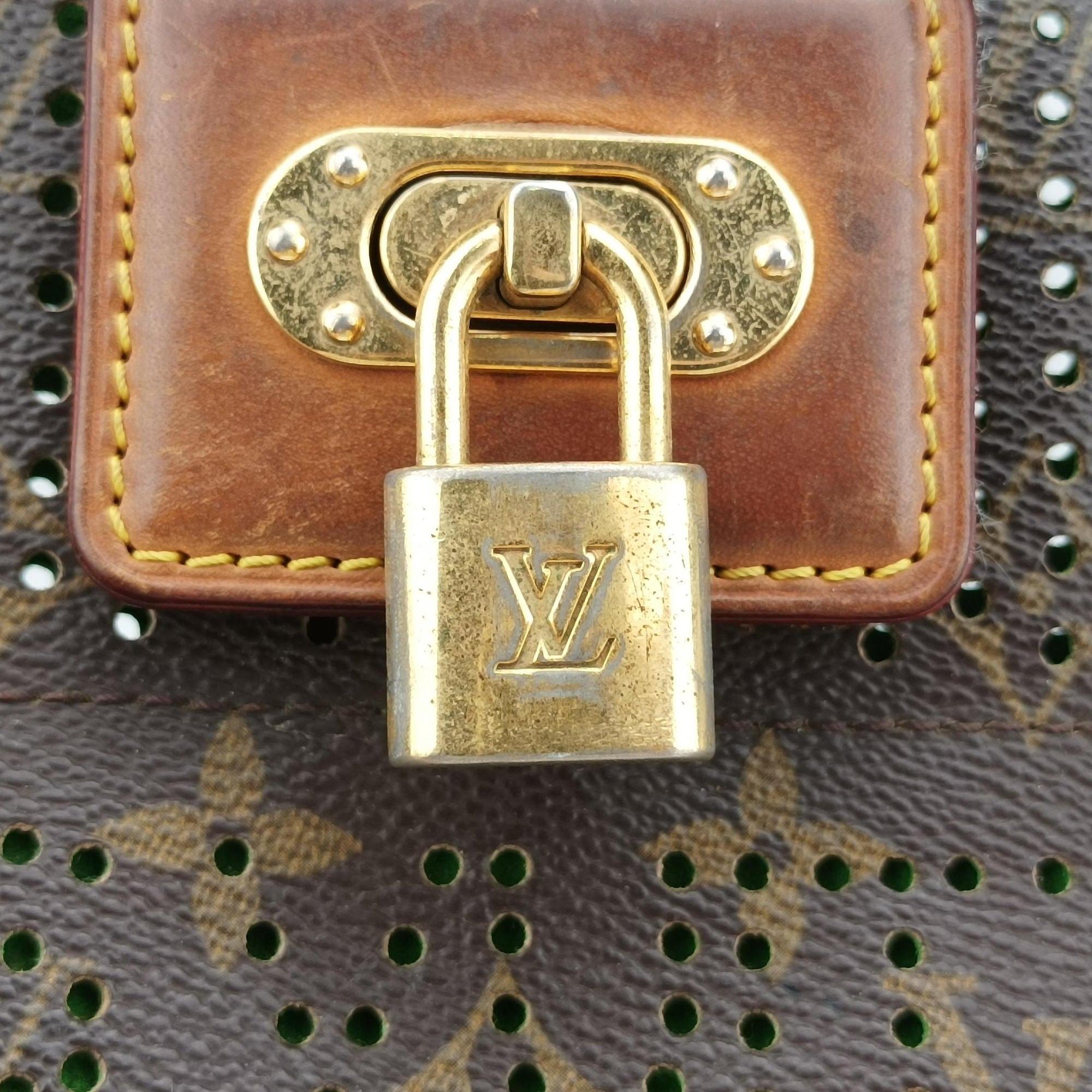 Musette brown×Green Monogram Perforated M95173 CA0036ミュゼット モノグラム/ブラウン×グリーン モノグラム ペルフォ M95173 CA0036