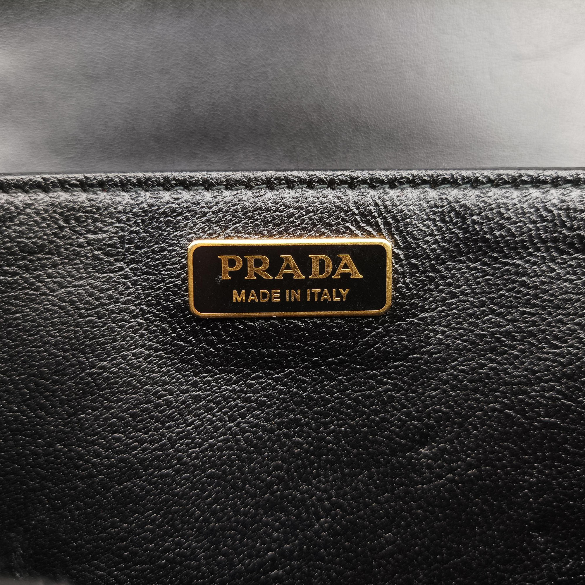 Cahier Black Leather 1BD045 25カイエ ブラック レザー 1BD045 25