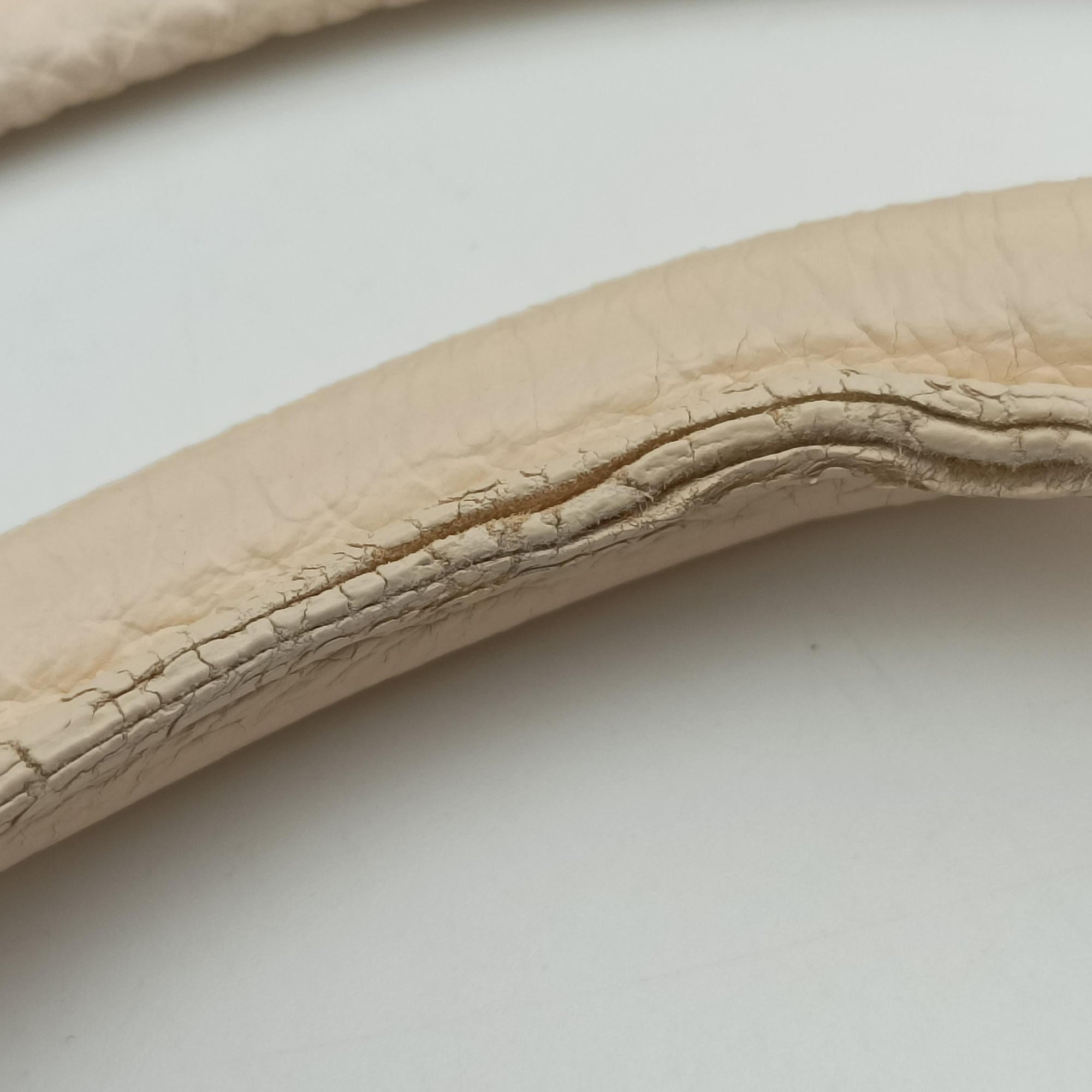 Cannage Bee Beige Leather 00-BO-1018カナージュ ビー ベージュ レザー 00-BO-1018