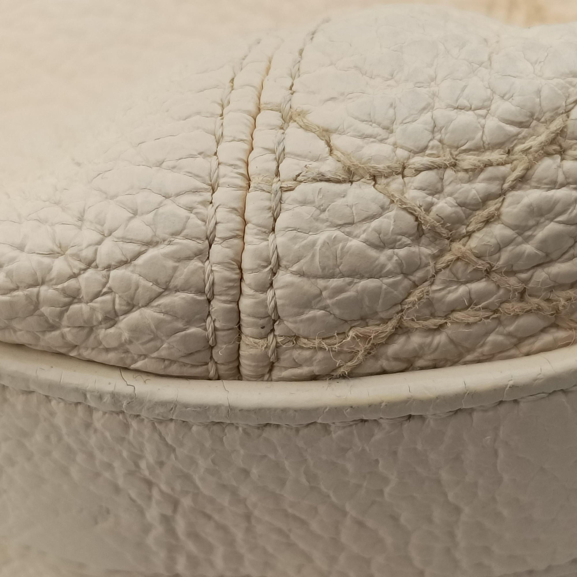 Cannage Bee Beige Leather 00-BO-1018カナージュ ビー ベージュ レザー 00-BO-1018