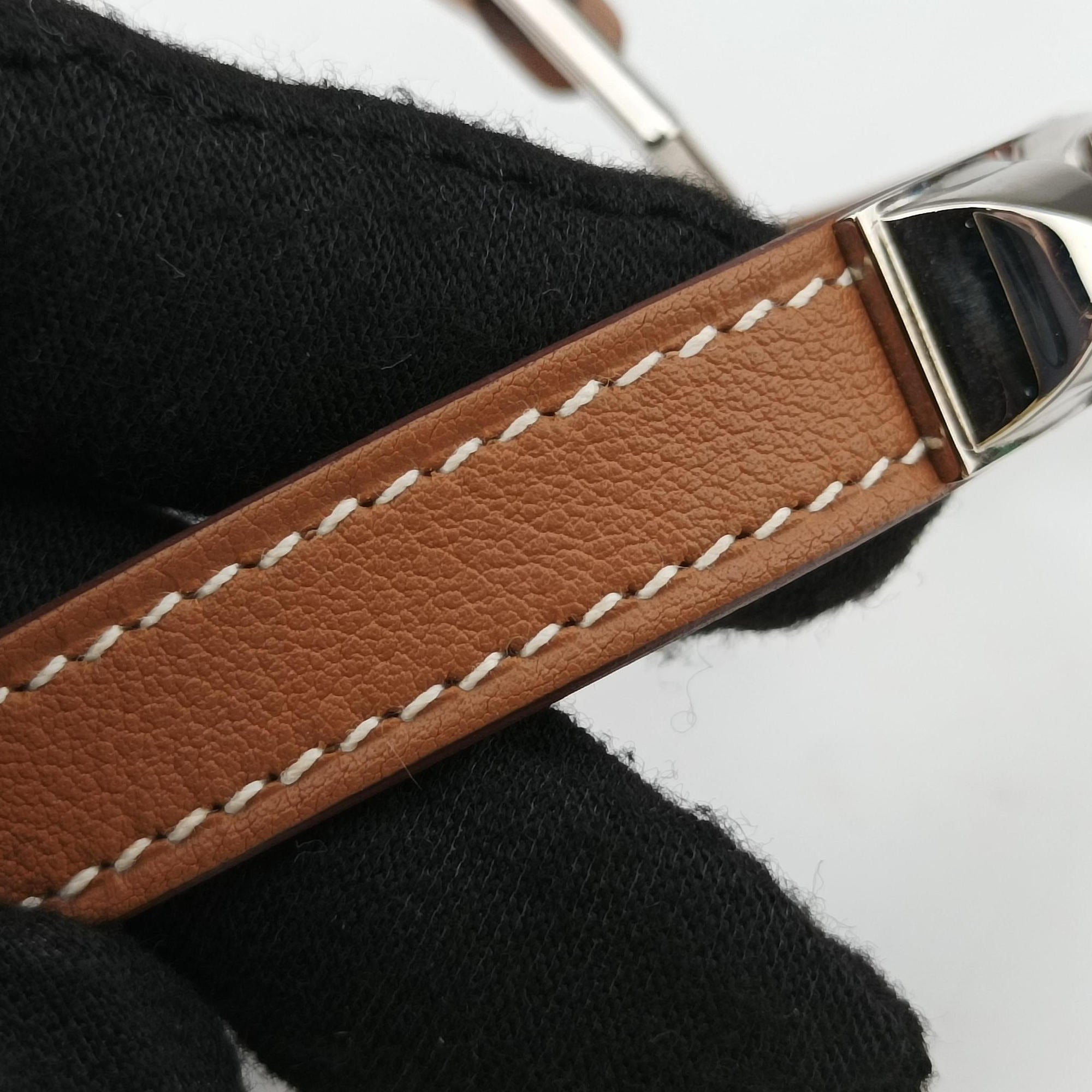 Bleu Saphir Swift Plated Rivale Brown×silver Leather C NM 001 NGレラップ サフィール スイフト メッキ リヴァーレ ブラウン×シルバー レザー C NM 001 NG
