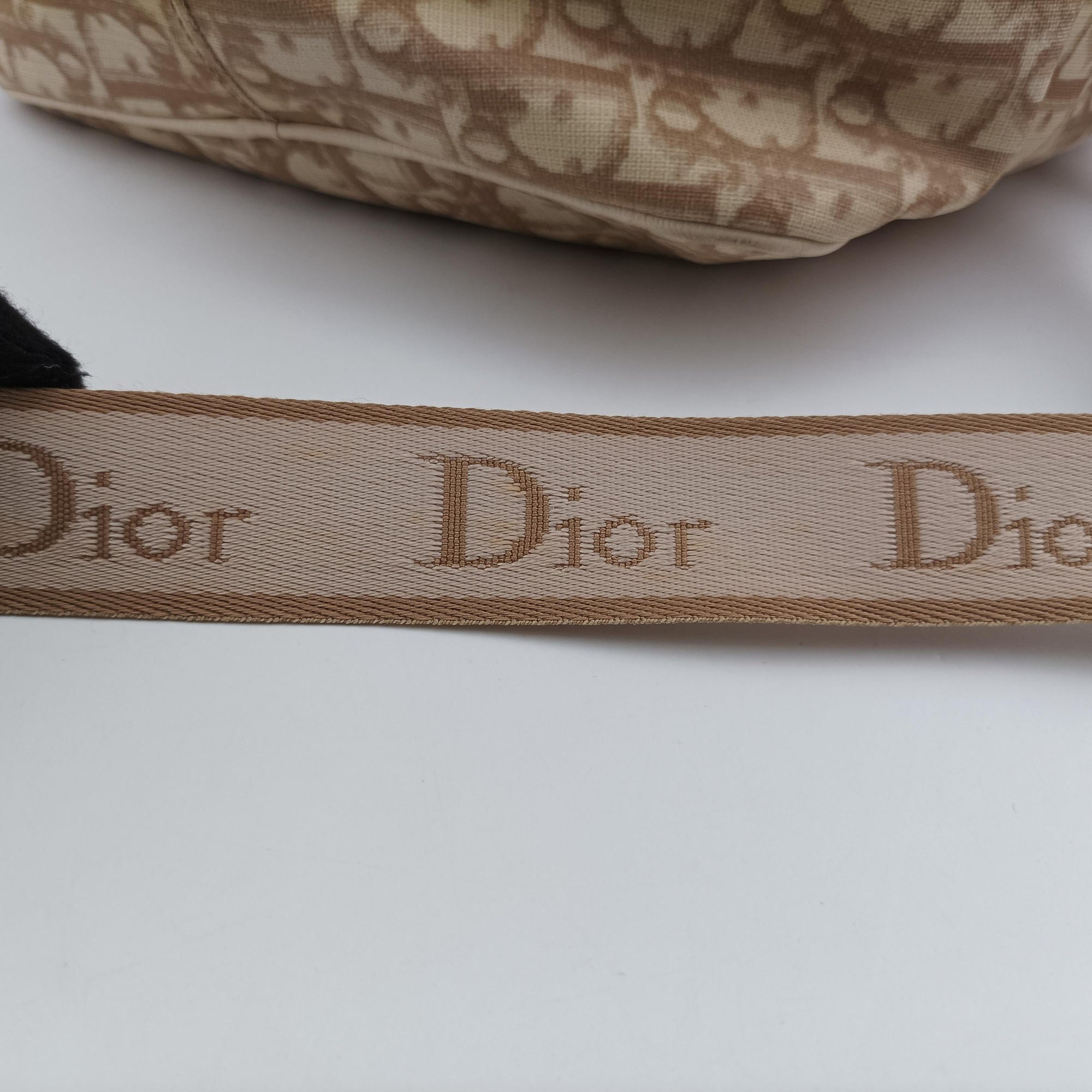 Trotter Flower Beige PVC Coated Canvas Floral Embroidery BO D 1024トロッター フラワー ベージュ PVCコーティングキャンバス 花刺繍 BO D 1024