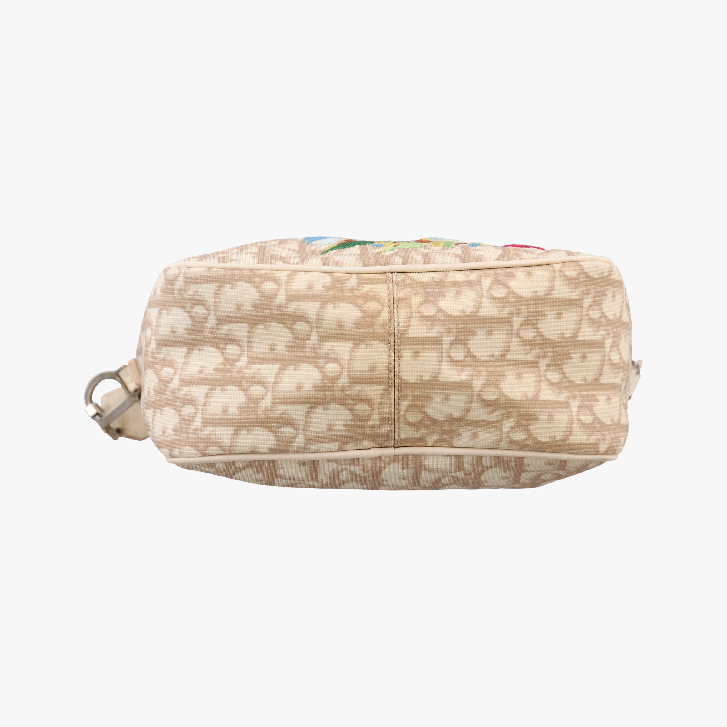 Trotter Flower Beige PVC Coated Canvas Floral Embroidery BO D 1024トロッター フラワー ベージュ PVCコーティングキャンバス 花刺繍 BO D 1024