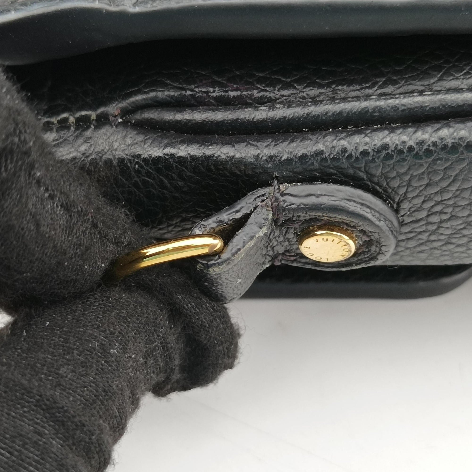 Pochette Metis MM Black Monogram Empreinte M41487 GI2189ポシェットメティスMM ブラック モノグラム アンプラント M41487 GI2189